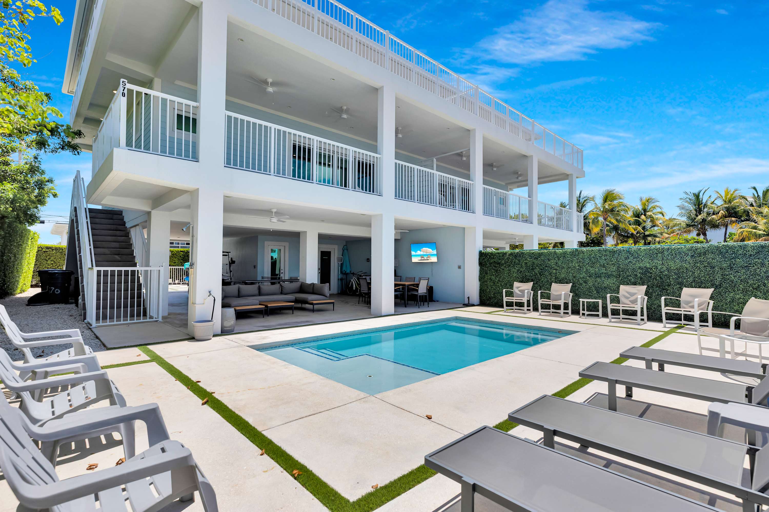 Cielo's Del Mar 1 - Pool/Dock/Beach Luxury in KCB — Key Colony Beach, FL — vacation rental