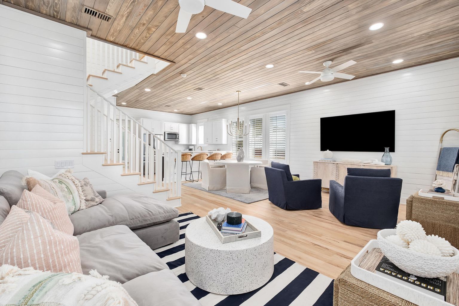Hot Tub, Fire Pit, Steps to 30A Beach | Reel McCoy