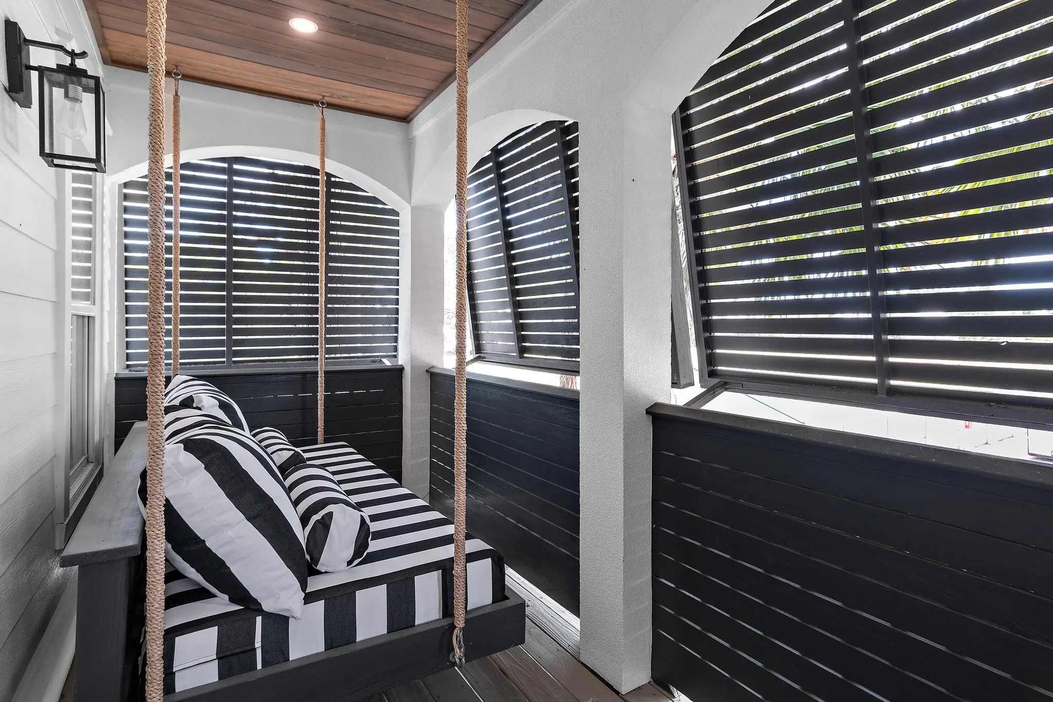Hot Tub, Fire Pit, Steps to 30A Beach | Reel McCoy