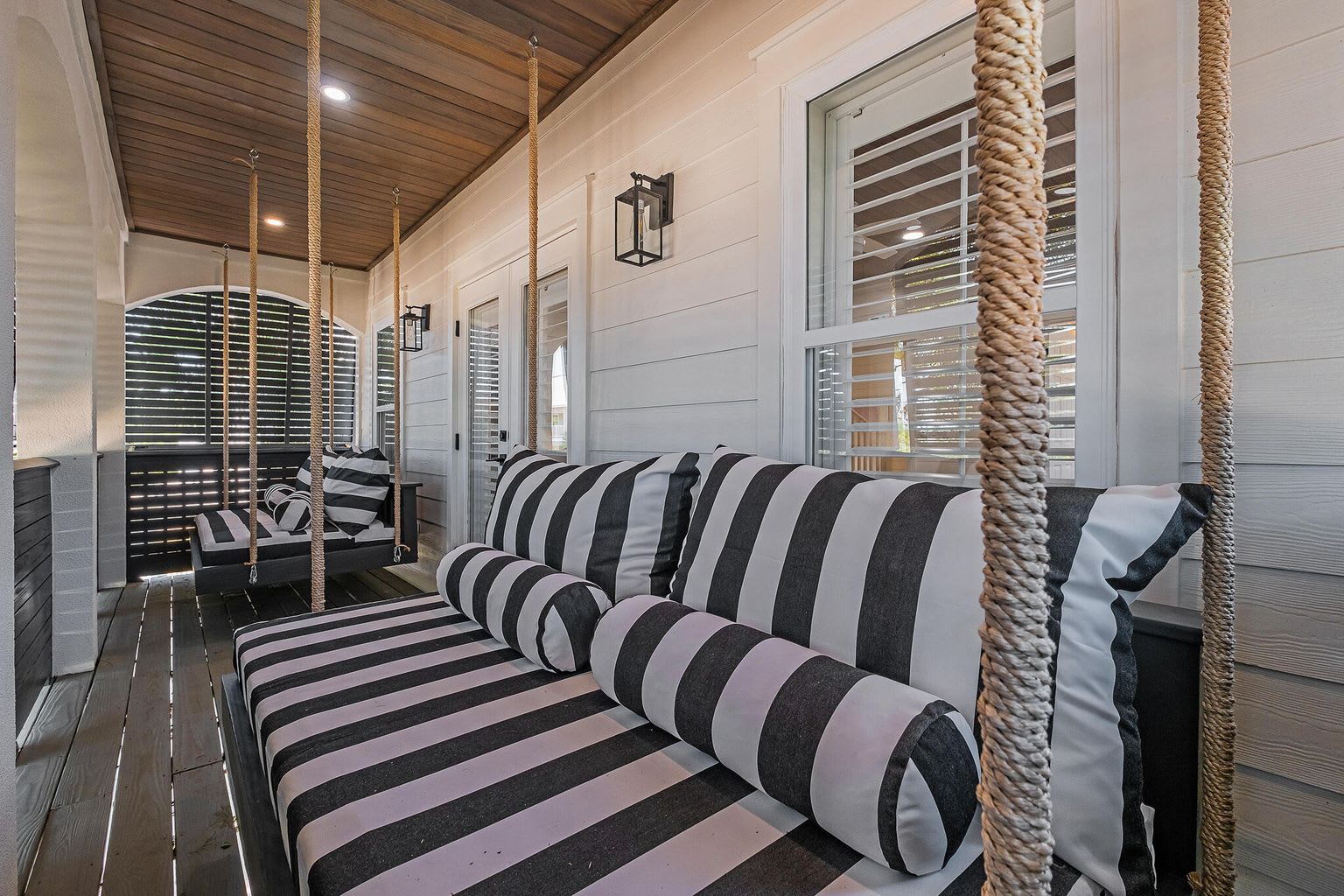 Hot Tub, Fire Pit, Steps to 30A Beach | Reel McCoy