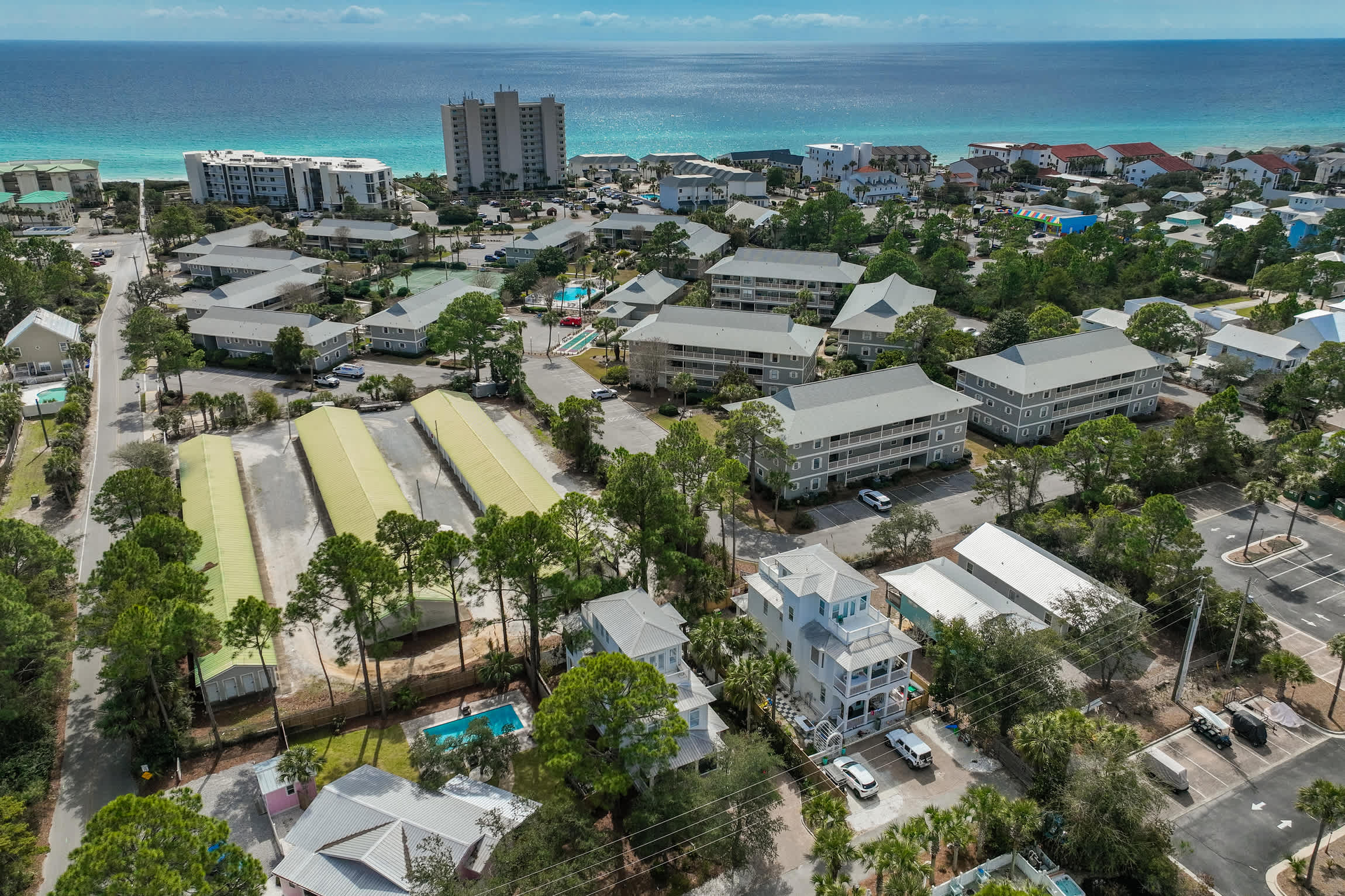 Hot Tub, Fire Pit, Steps to 30A Beach | Reel McCoy
