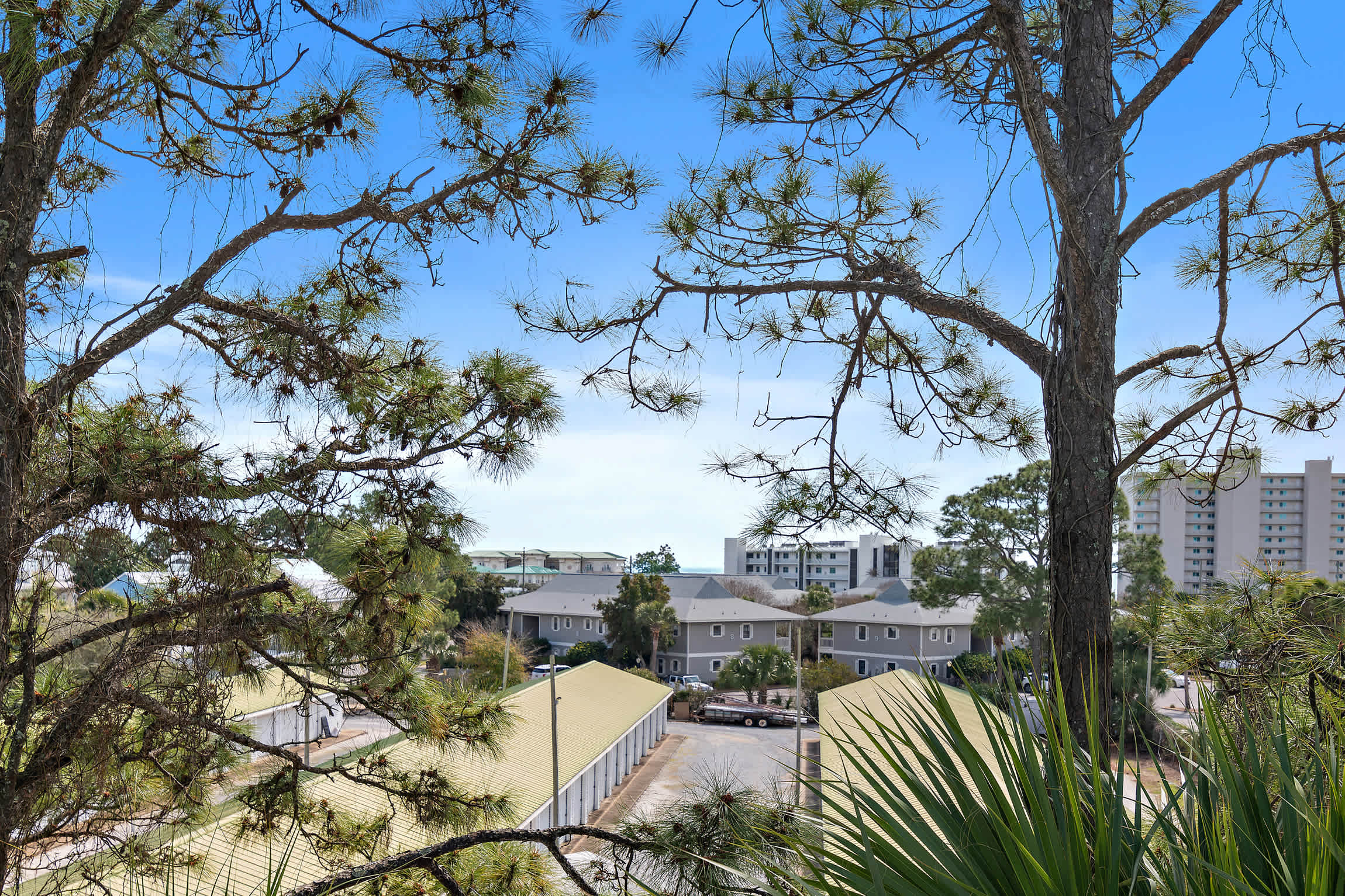 Hot Tub, Fire Pit, Steps to 30A Beach | Reel McCoy