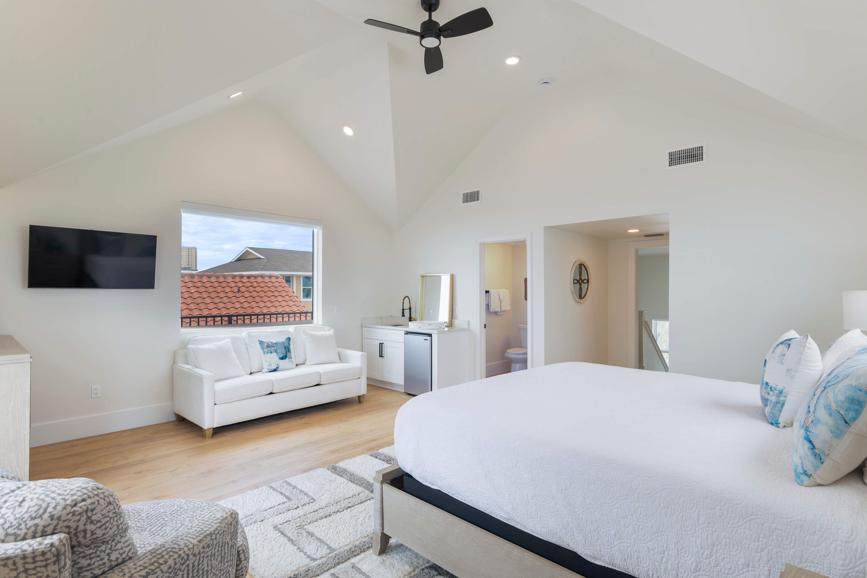 Beach View Luxury, Heated Pool | Daquiri Days II