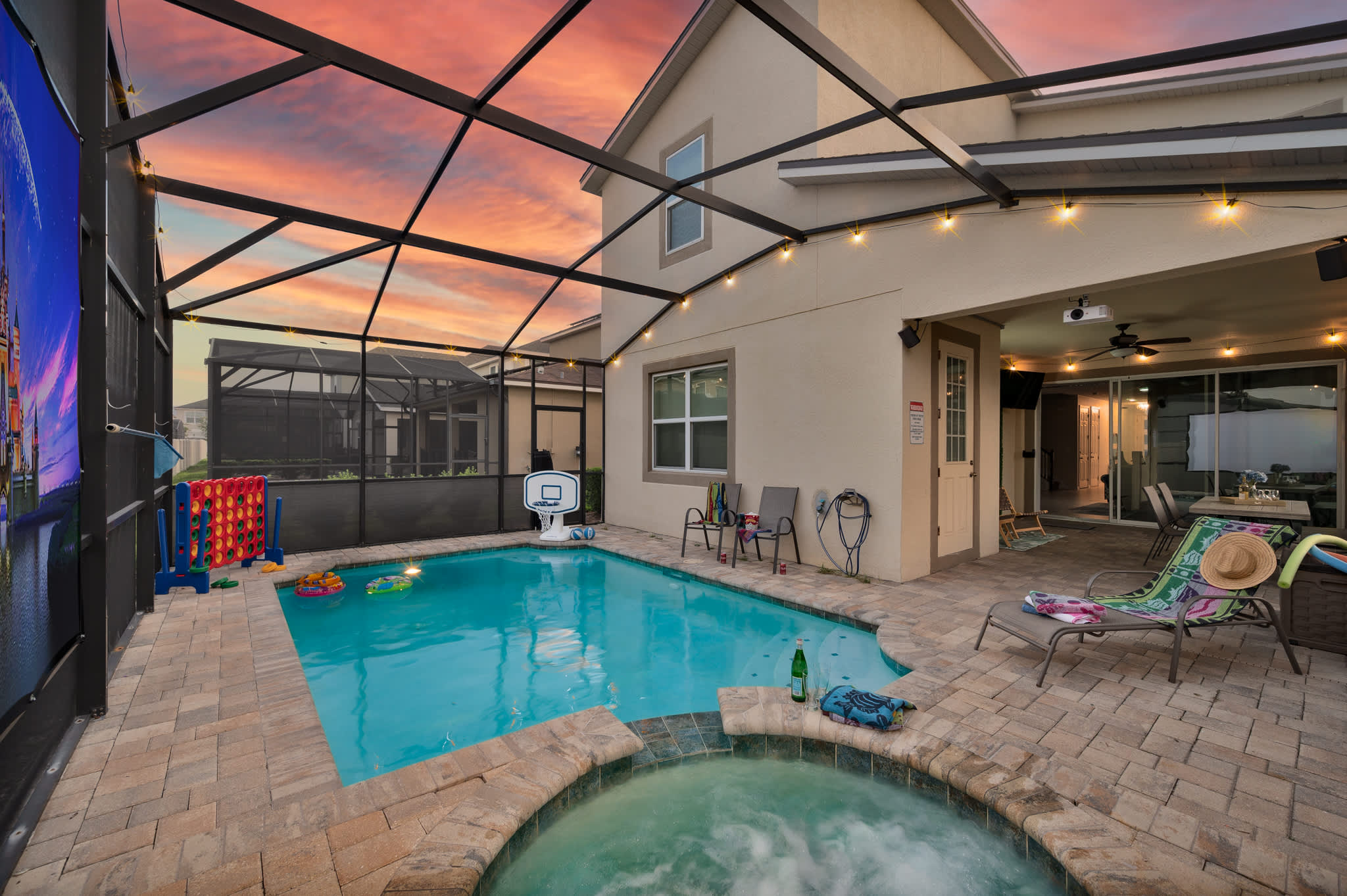 Resort villa w/ pool, game room & hot tub