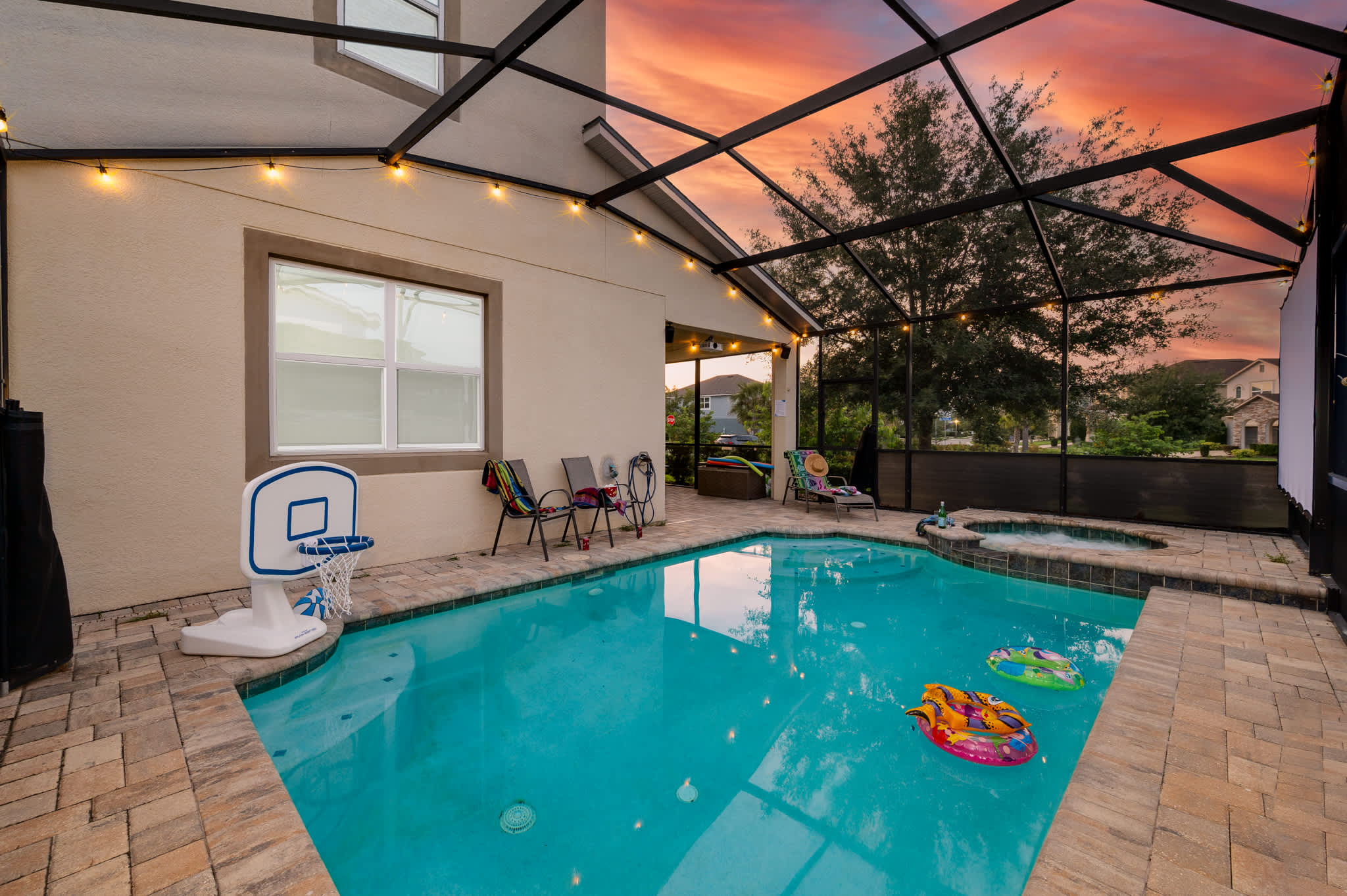 Resort villa w/ pool, game room & hot tub