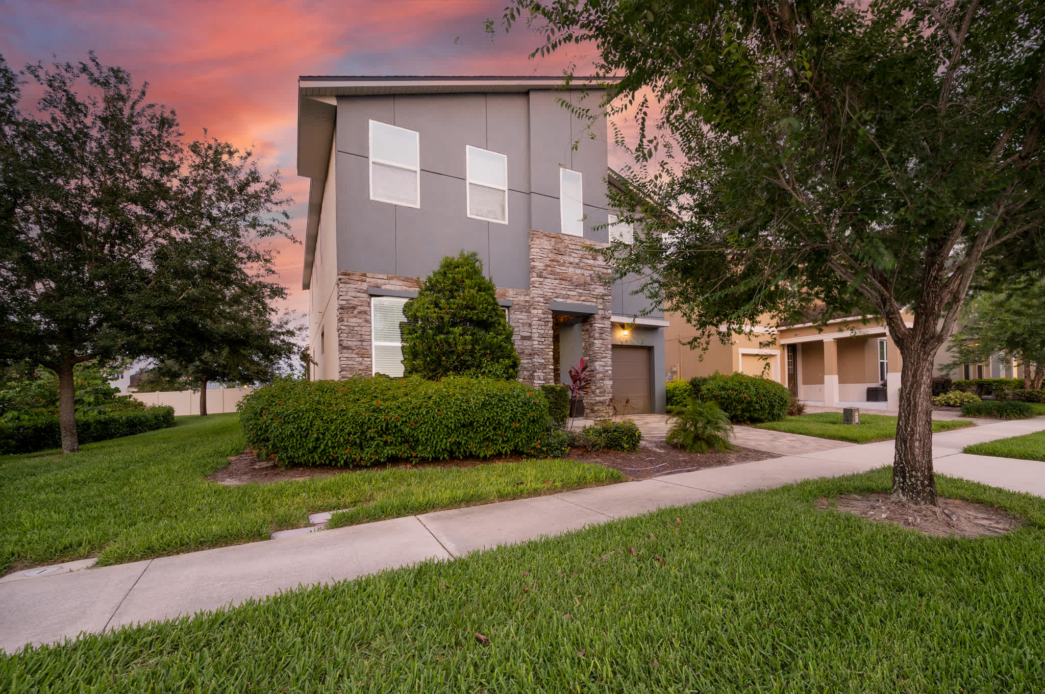Resort villa w/ pool, game room & hot tub