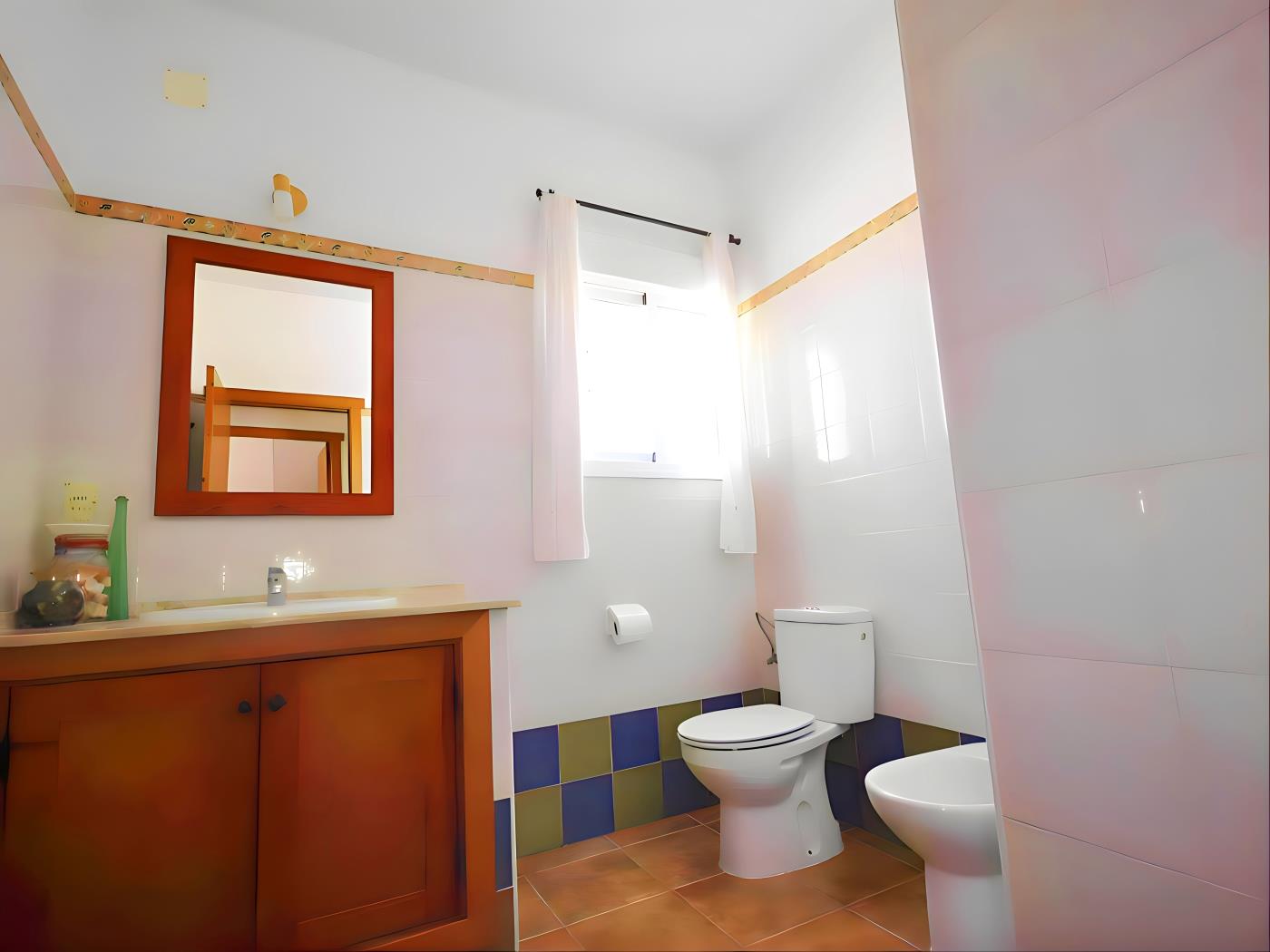 Chalet con Terraza y Barbacoa a 3 min de la Playa  El Palmar - image 14