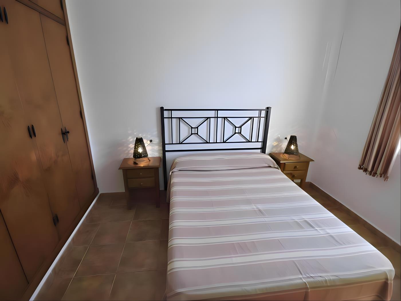 Chalet con Terraza y Barbacoa a 3 min de la Playa  El Palmar - image 19