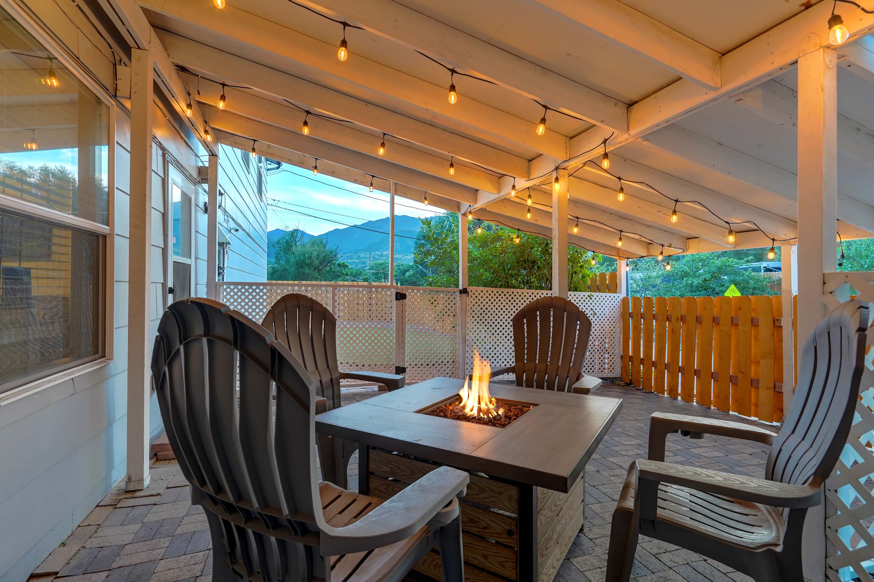 Vermijo Nook! Fire Pit, Walk to OCC, Near Downtown — Colorado Springs, CO — vacation rental