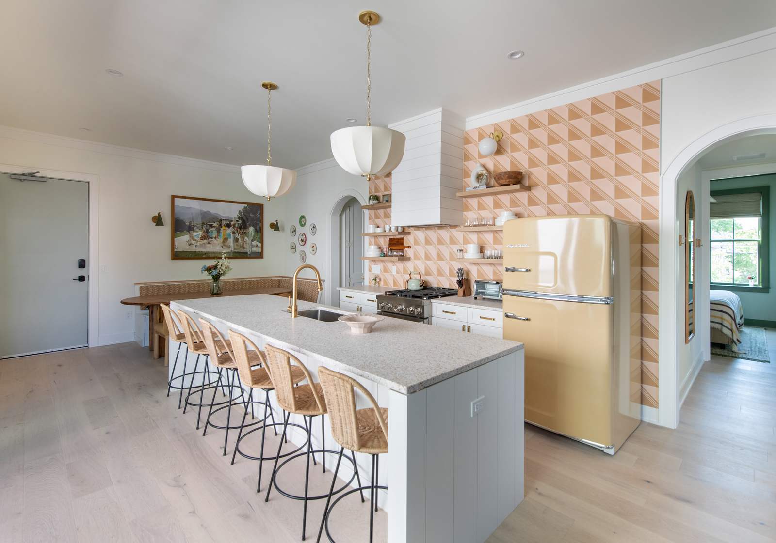 Fully equipped kitchen with everything you need to cook a meal plus additional seating for 6 in the island