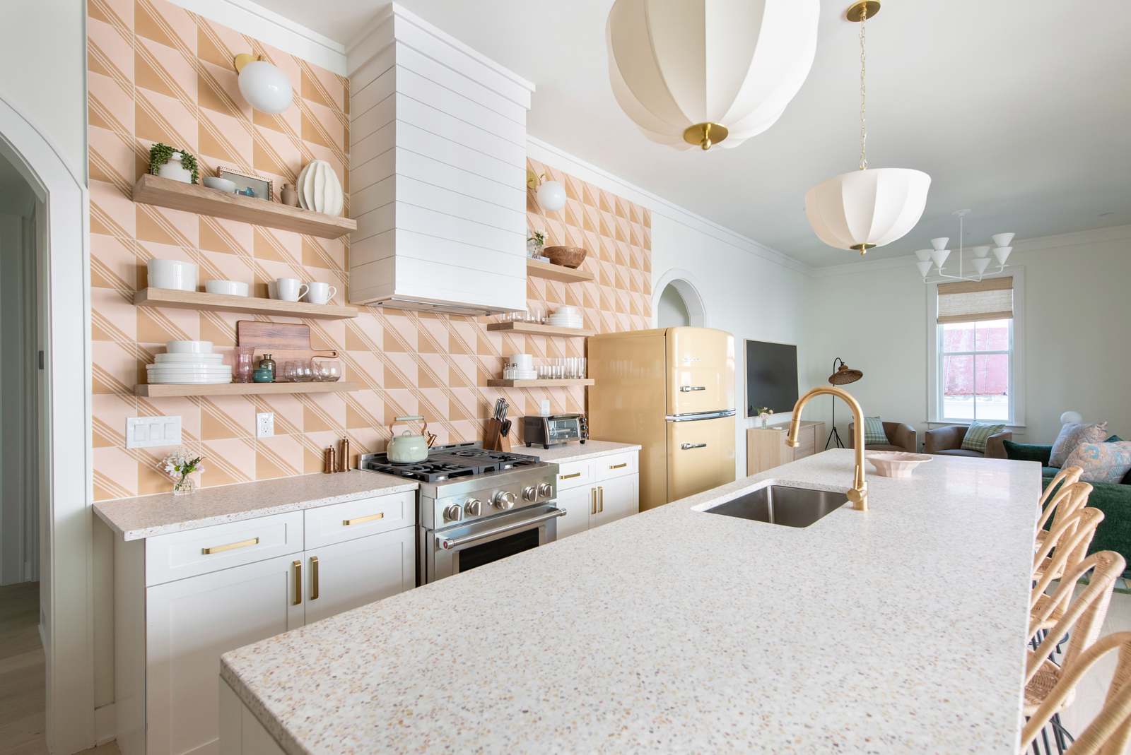 Fully equipped kitchen with everything you need to cook a meal plus additional seating for 6 in the island