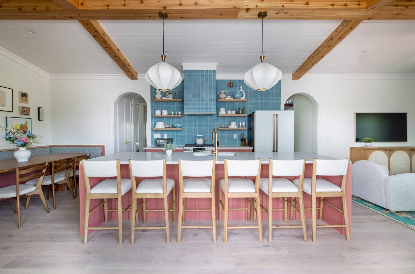 Fully equipped kitchen with everything you need to cook a meal plus additional seating for 6 in the island 