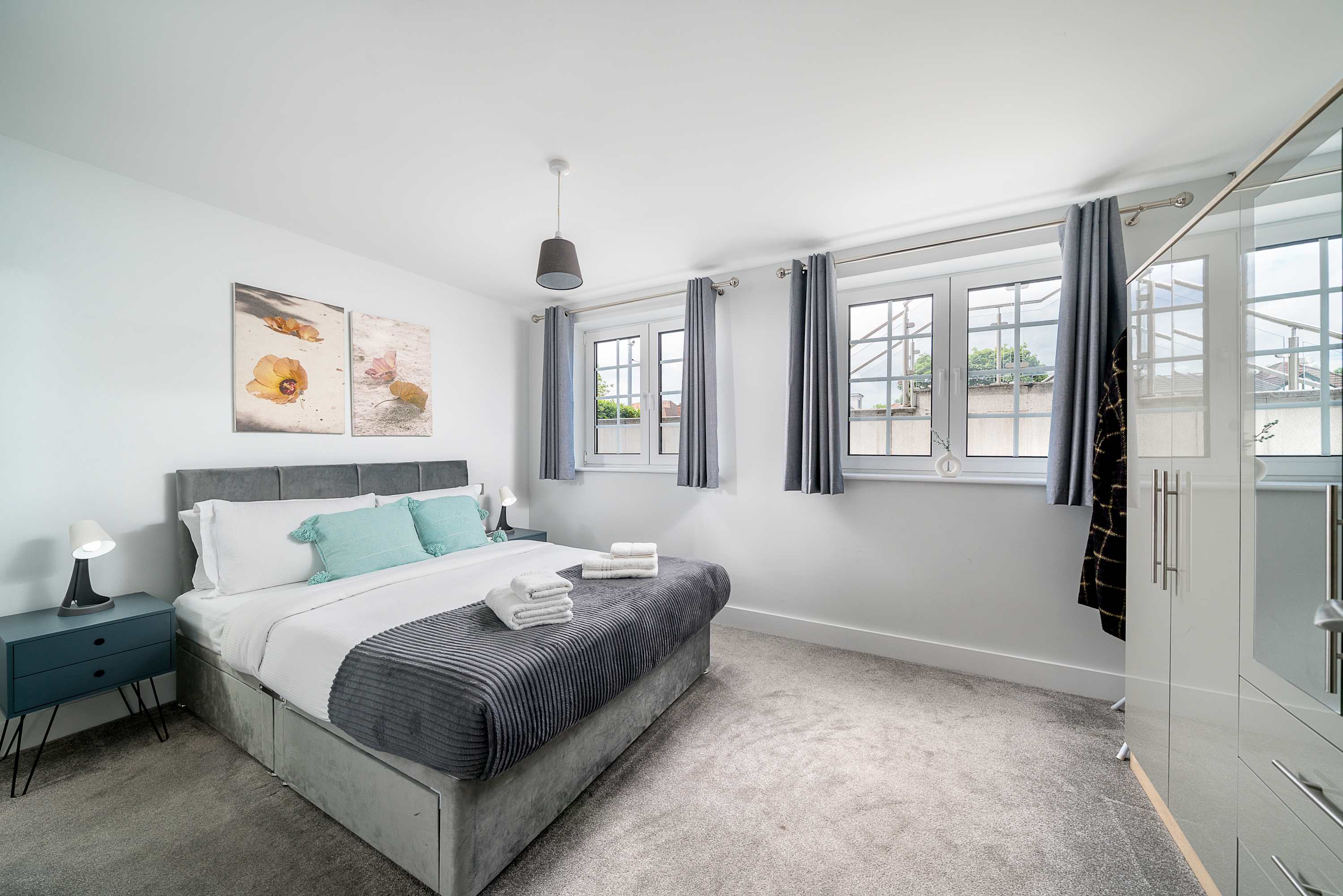 Hendon 4 Min to Station 2BR Sleeps 6 by Omega in Hendon Way 220 NW4 3NE - Property image 15 - VivreStays