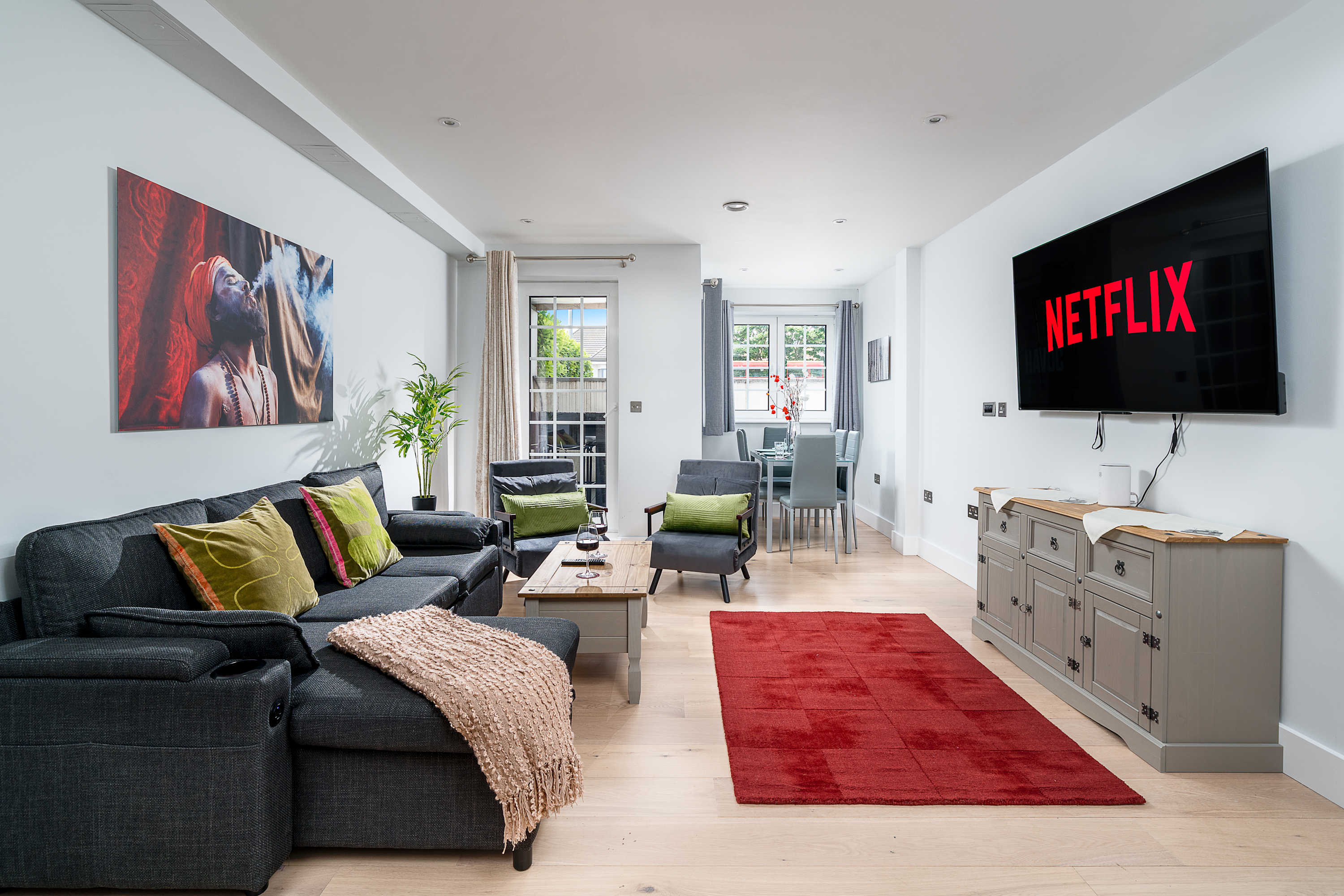 Hendon 4 Min to Station 2BR Sleeps 6 by Omega serviced apartment - UK - VivreStays