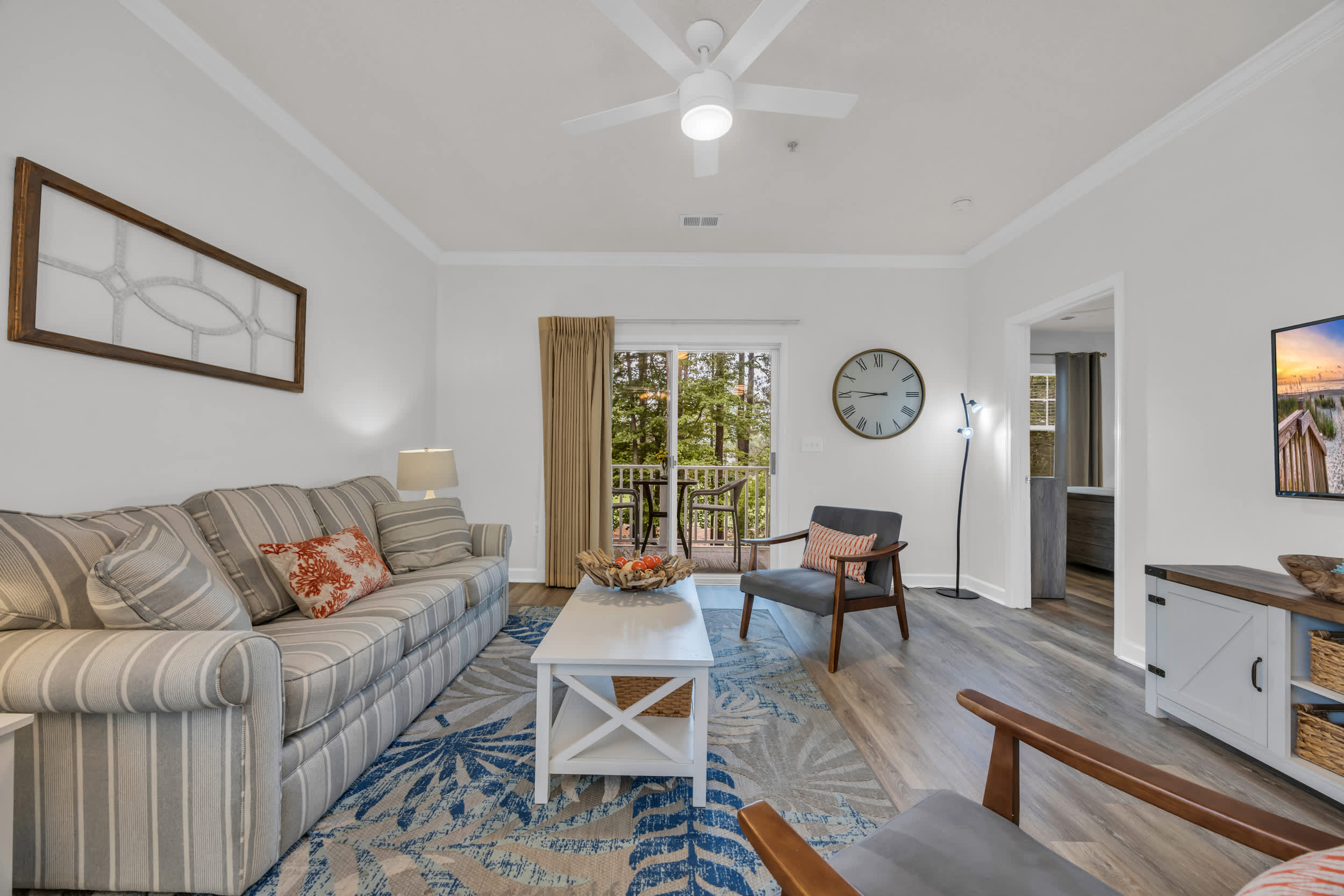 Cozy Pet Friendly Home Minutes to Beach