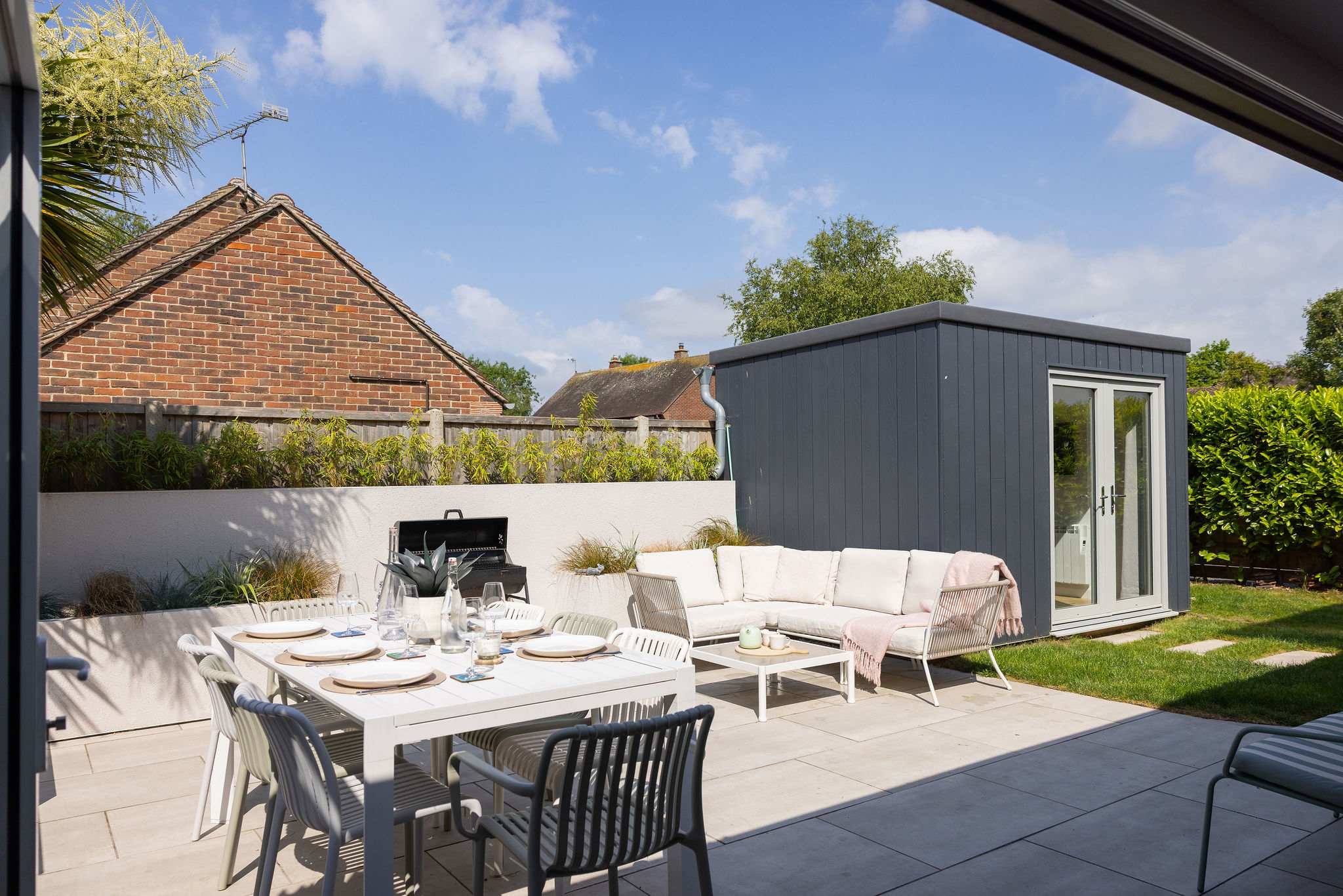 Outside there is a great entertaining space