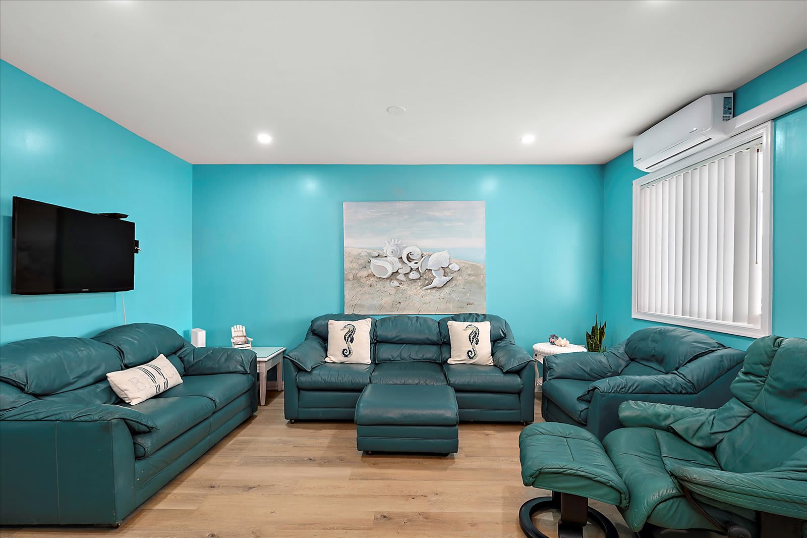 Two Bedroom Condo Close to Everything w Pool | Photo 3