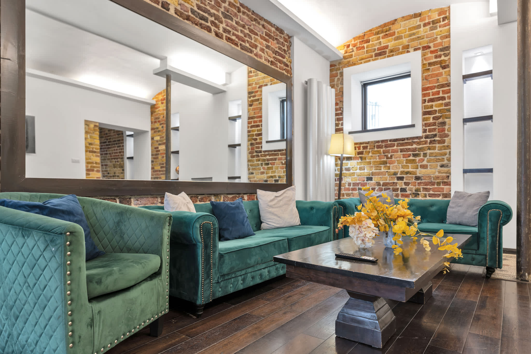 Superior 2 bedroom 2 bathrooms serviced apartment - UK - VivreStays