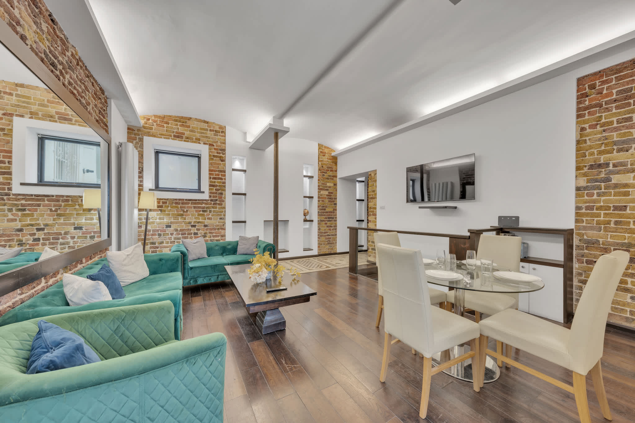 Superior 2 bedroom 2 bathrooms in Lyall Street SW1 - Property image 2 - VivreStays