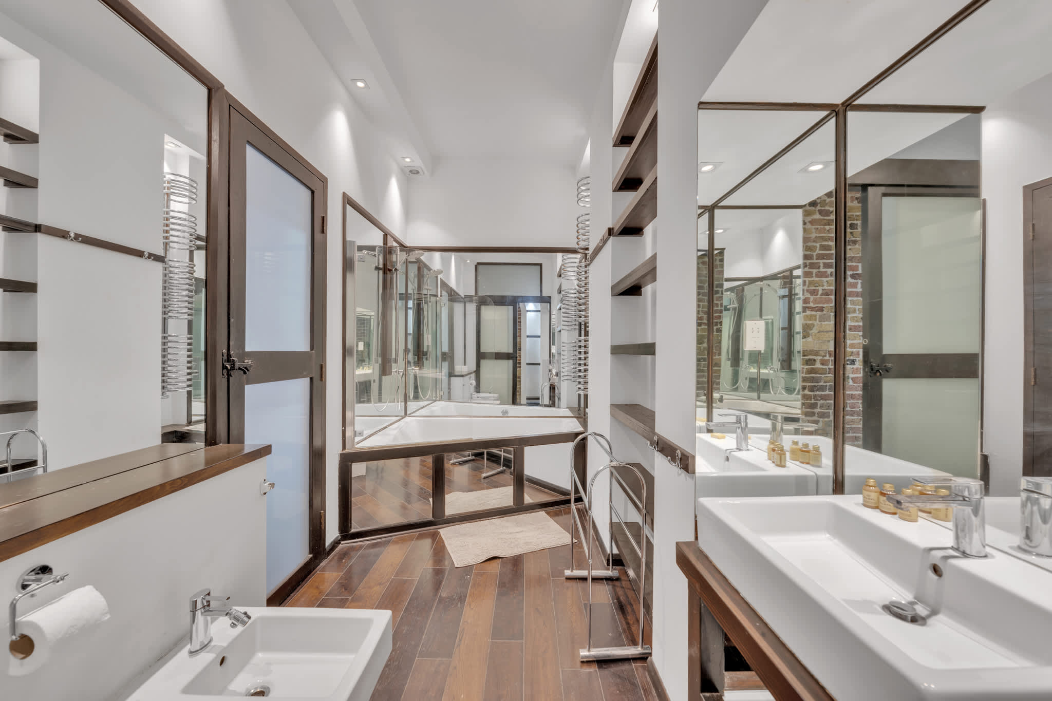 Superior 2 bedroom 2 bathrooms in Lyall Street SW1 - Property image 6 - VivreStays