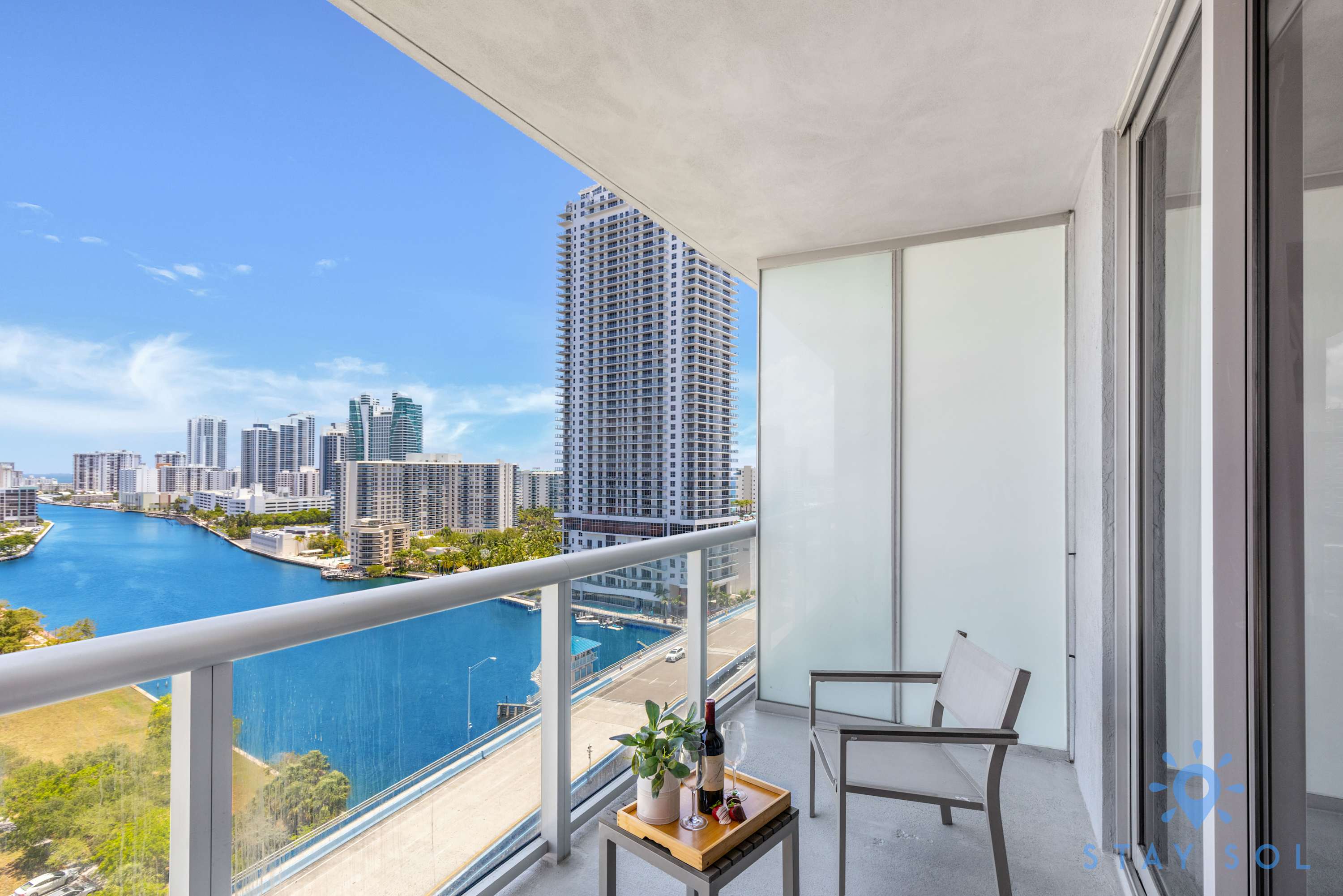 Amazing Studio with pool and amenities