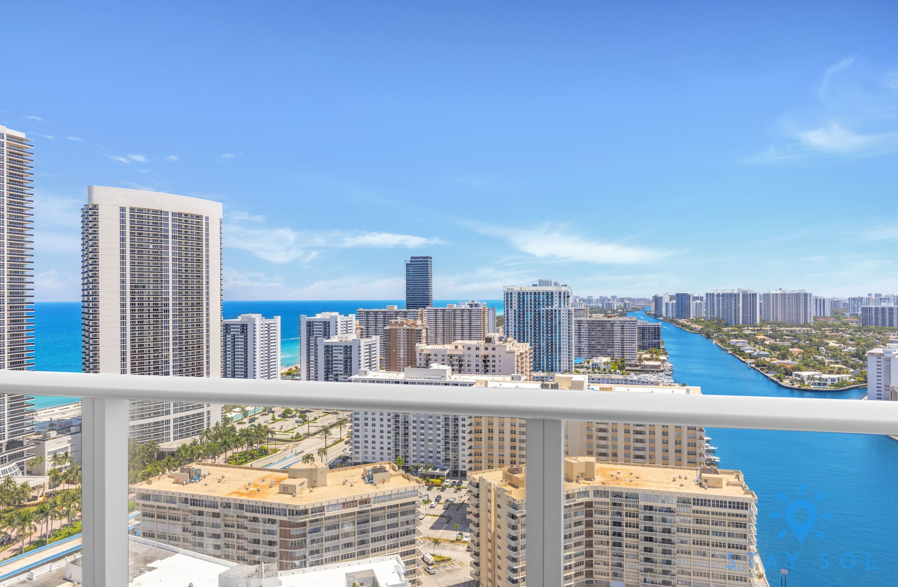 Wrap Around Balcony: Insane Views+ Amazing Pools - Picture 26