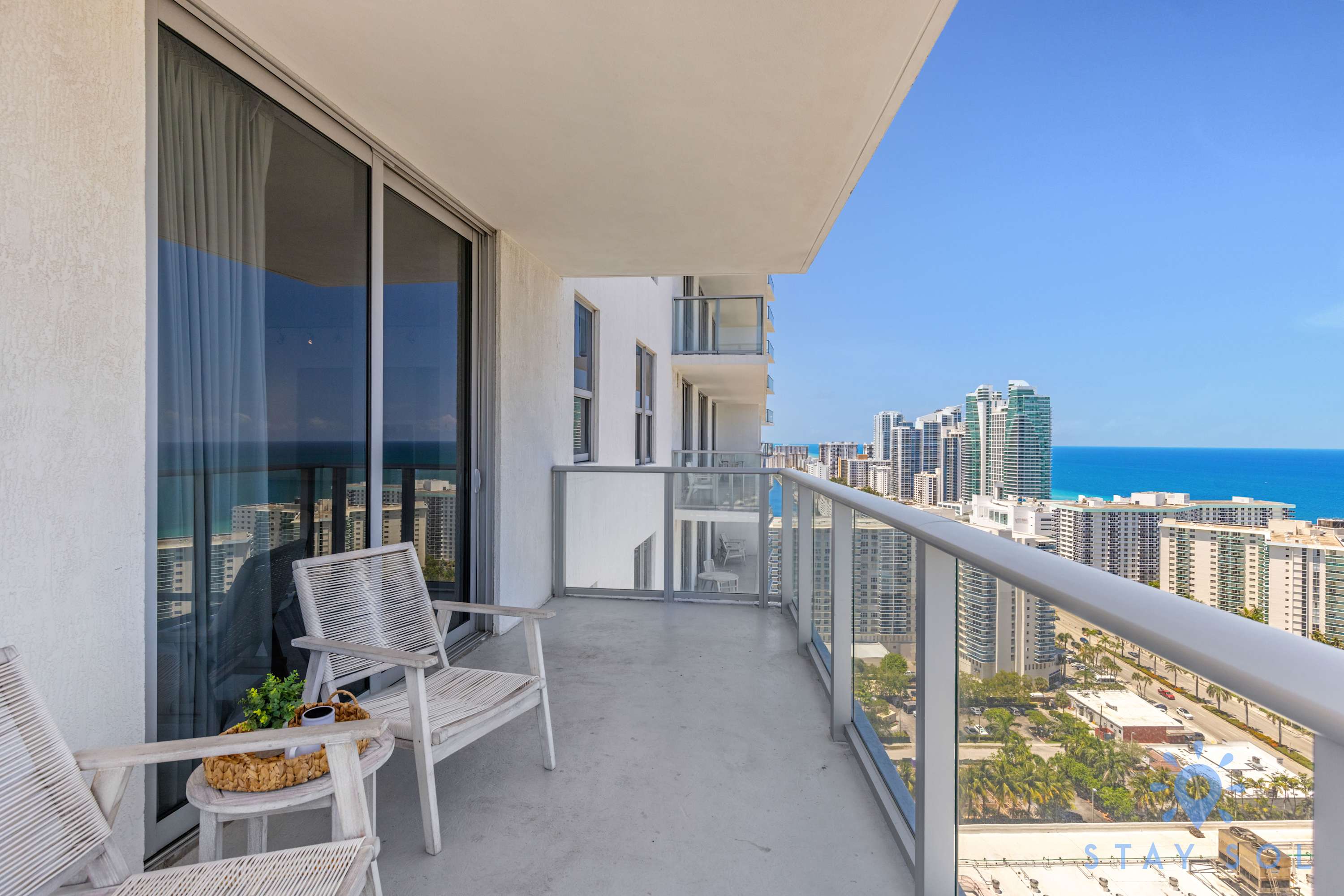 Wrap Around Balcony: Insane Views+ Amazing Pools - Picture 28