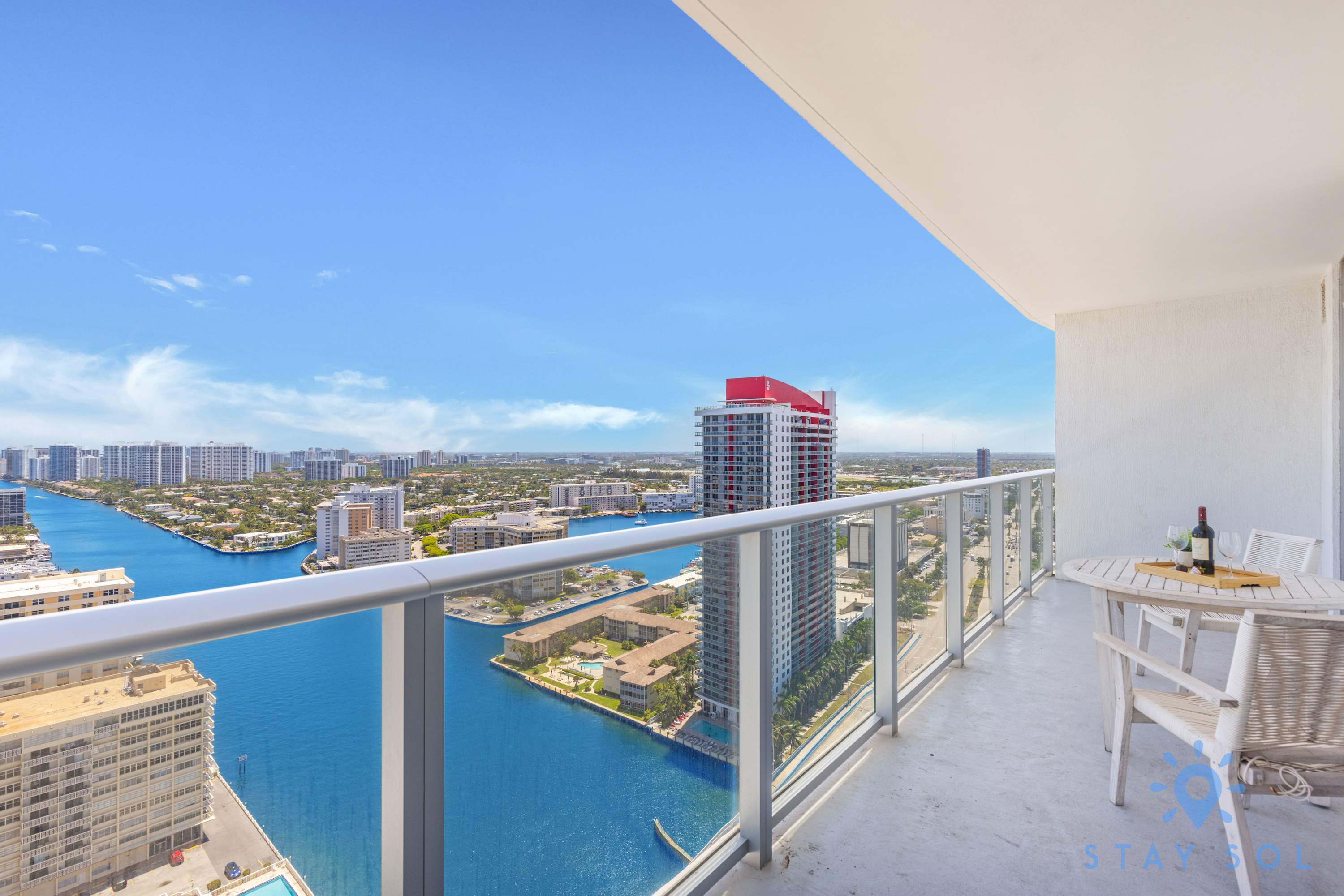 Wrap Around Balcony: Insane Views+ Amazing Pools - Picture 24