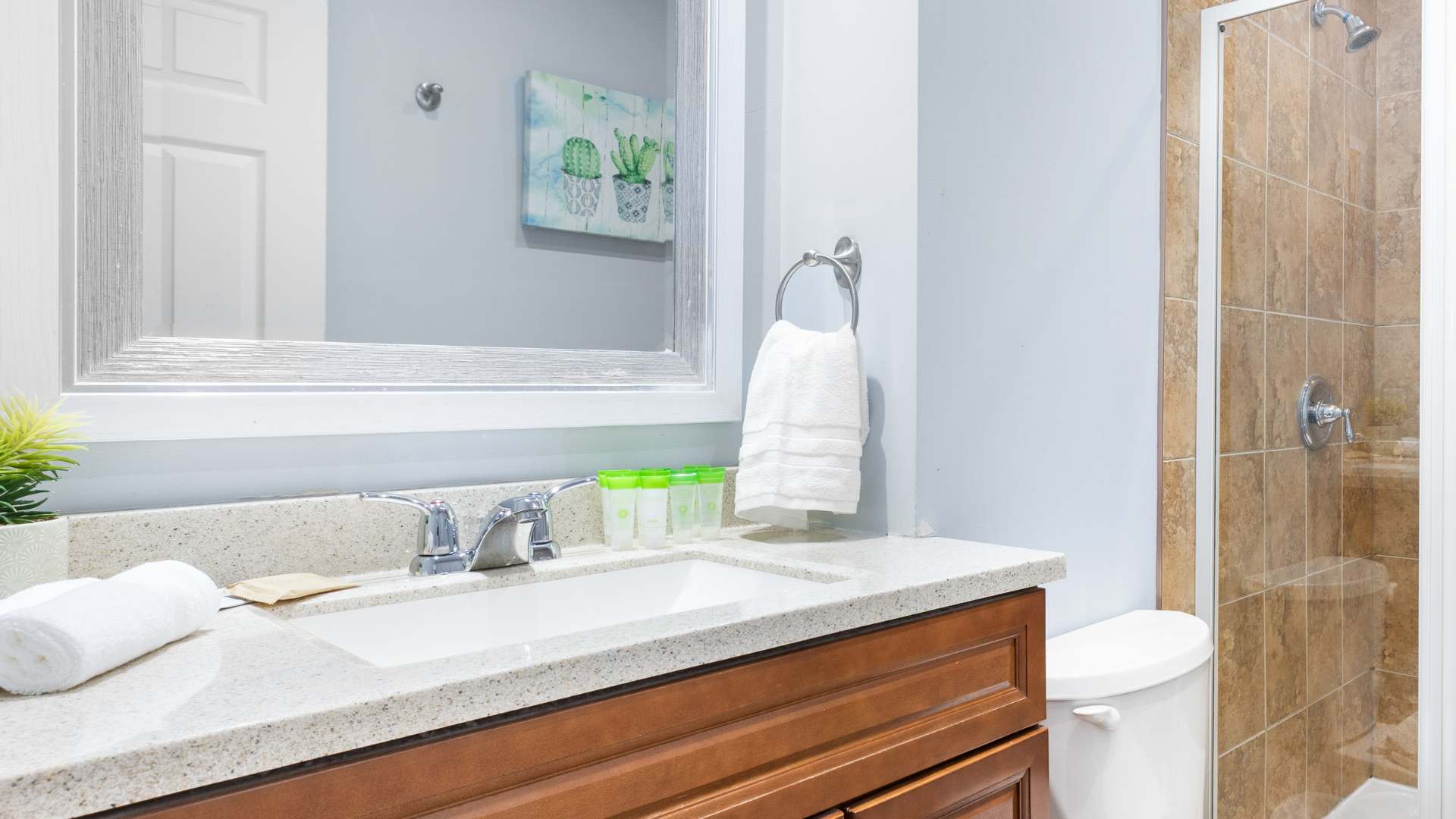 Full bathroom with complimentary essentials 