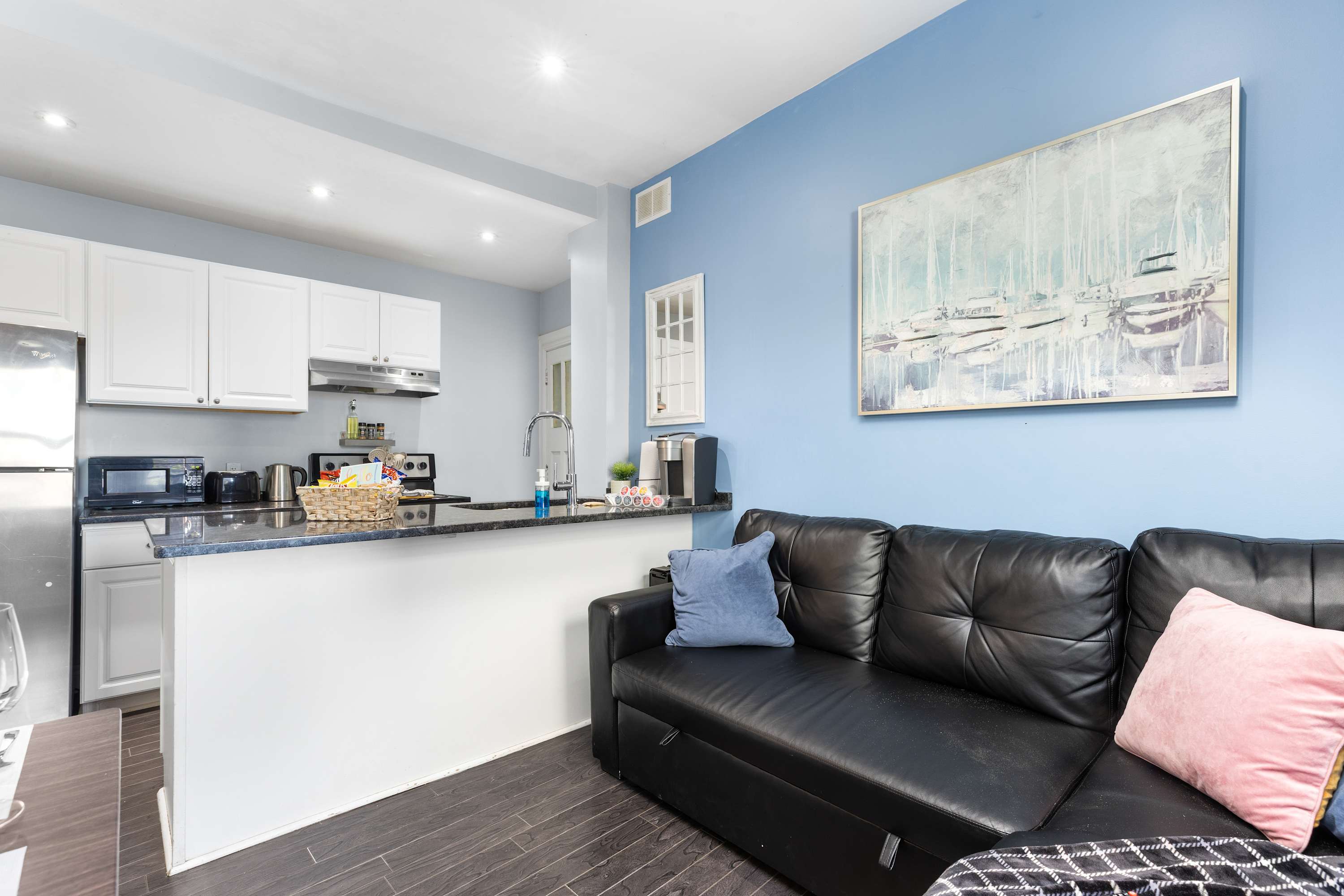 Living room with queen pull out sofa