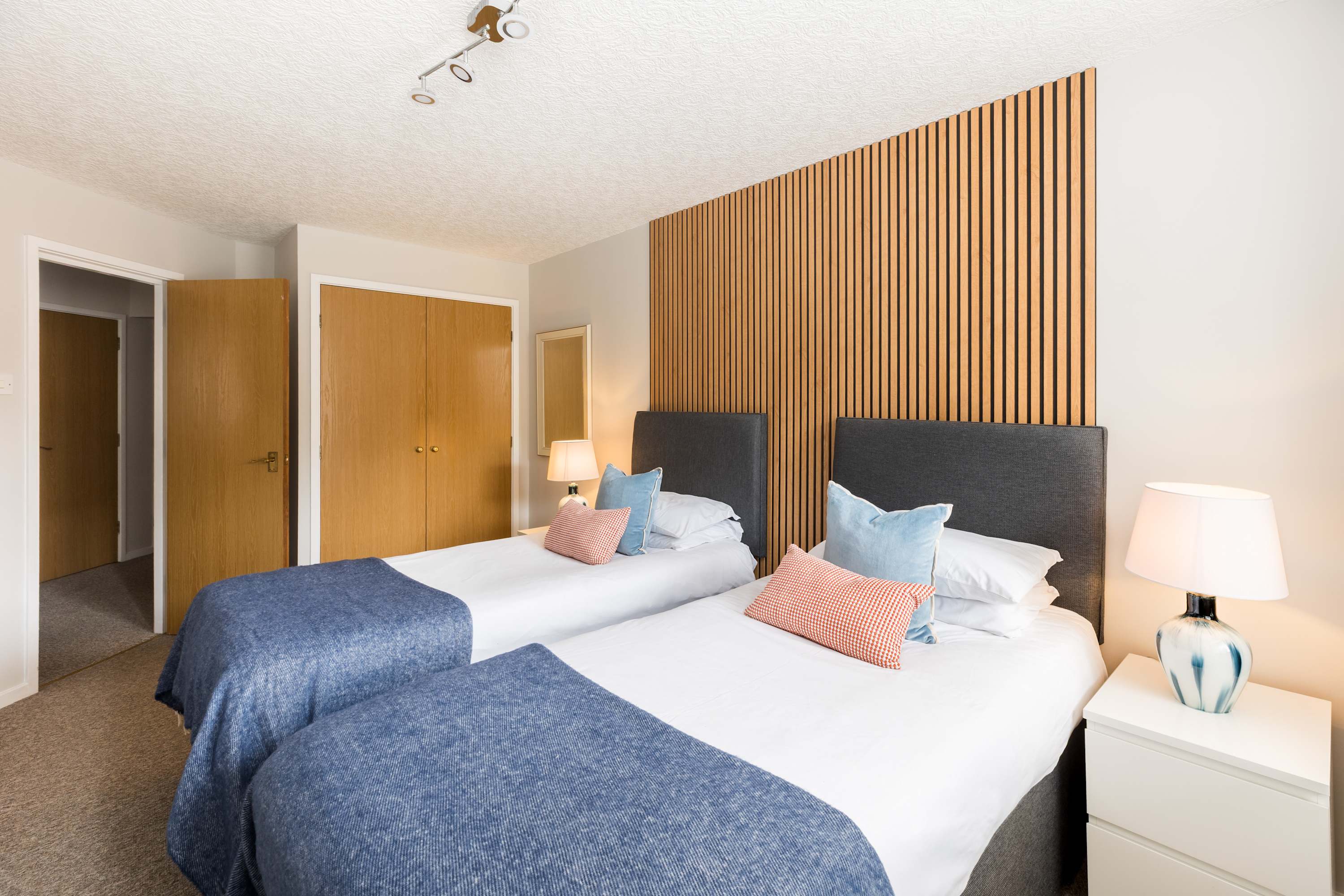 Modern | 2 Bed | Chestnut Court Leamington Spa in Chestnut Court, 4 Guys Cliffe Avenue CV32 6LY - Property image 17 - VivreStays