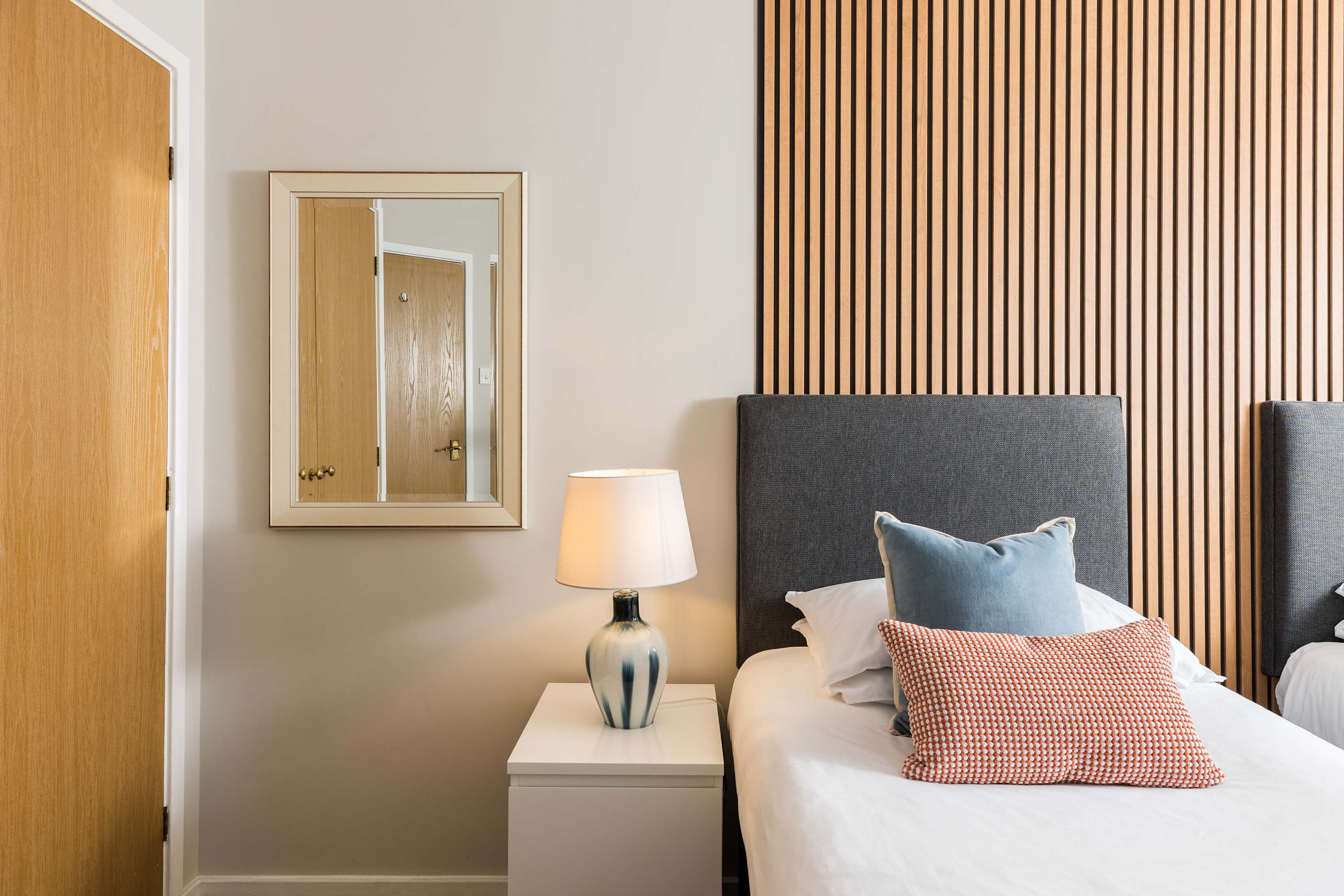 Modern | 2 Bed | Chestnut Court Leamington Spa in Chestnut Court, 4 Guys Cliffe Avenue CV32 6LY - Property image 9 - VivreStays