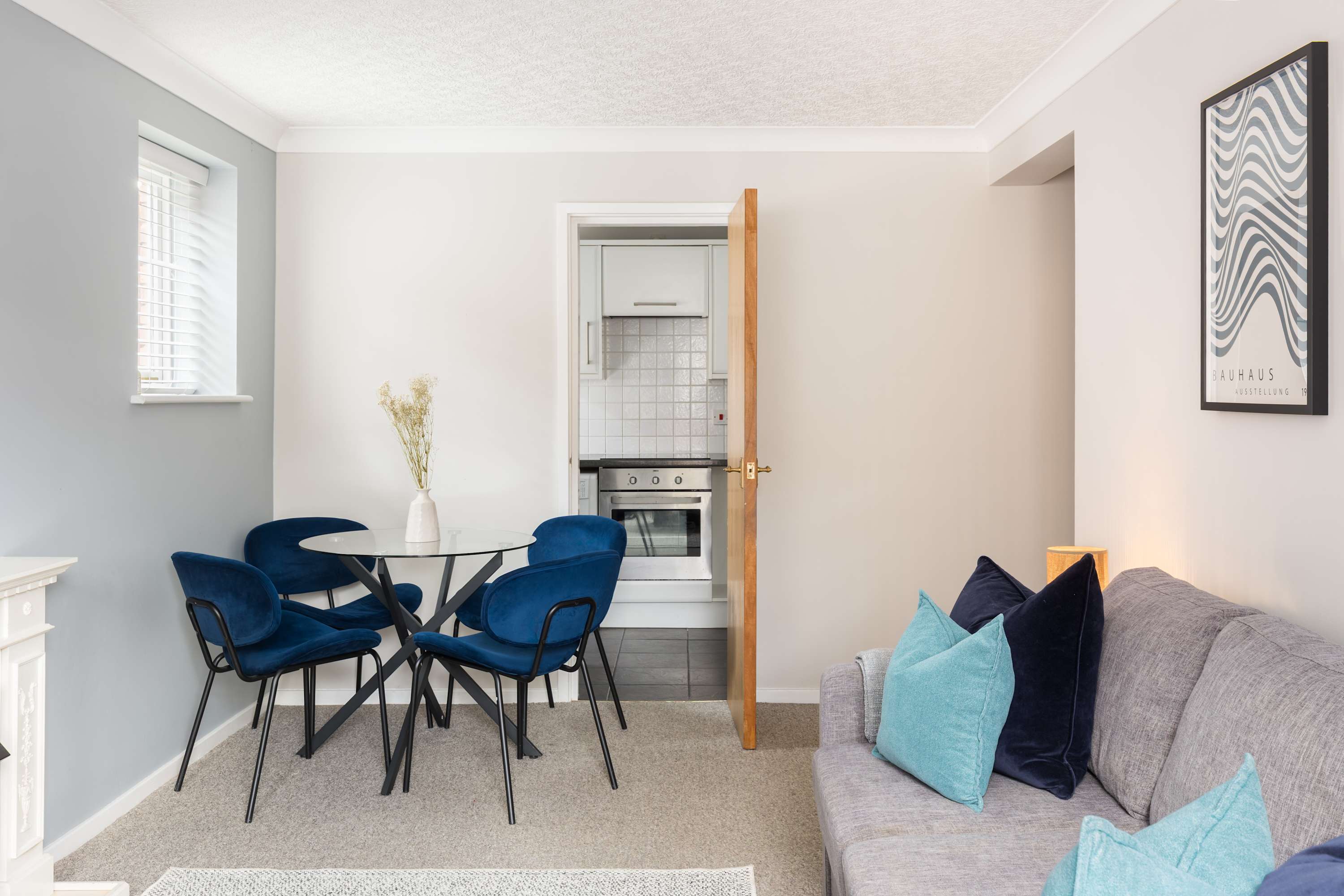 Modern | 2 Bed | Chestnut Court Leamington Spa in Chestnut Court, 4 Guys Cliffe Avenue CV32 6LY - Property image 20 - VivreStays