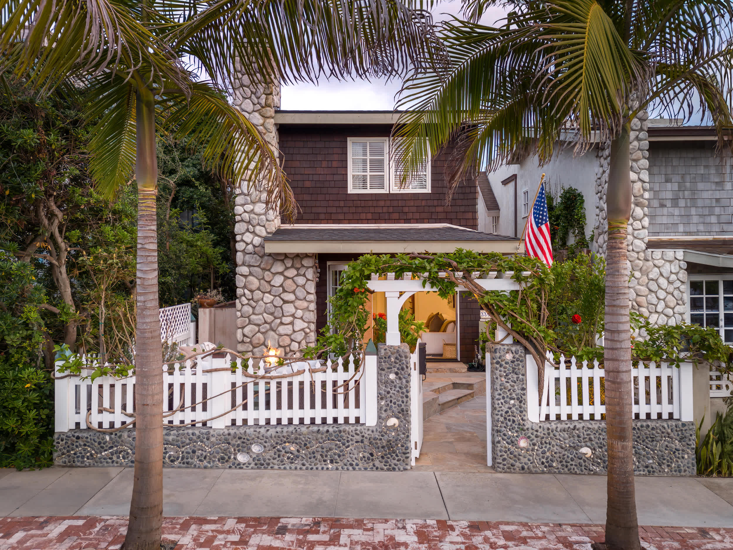 Nantucket-Style Beach Home, Ocean Views and Rooftop Deck — San Diego, CA — vacation rental