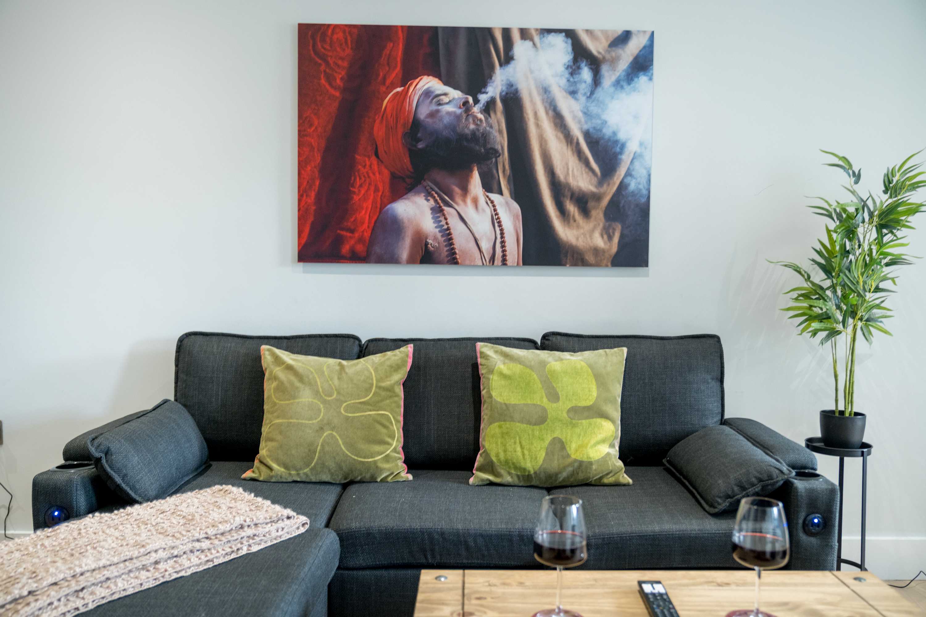 Hendon 4 Min to Station 2BR Sleeps 6 by Omega in Hendon Way 220 NW4 3NE - Property image 9 - VivreStays