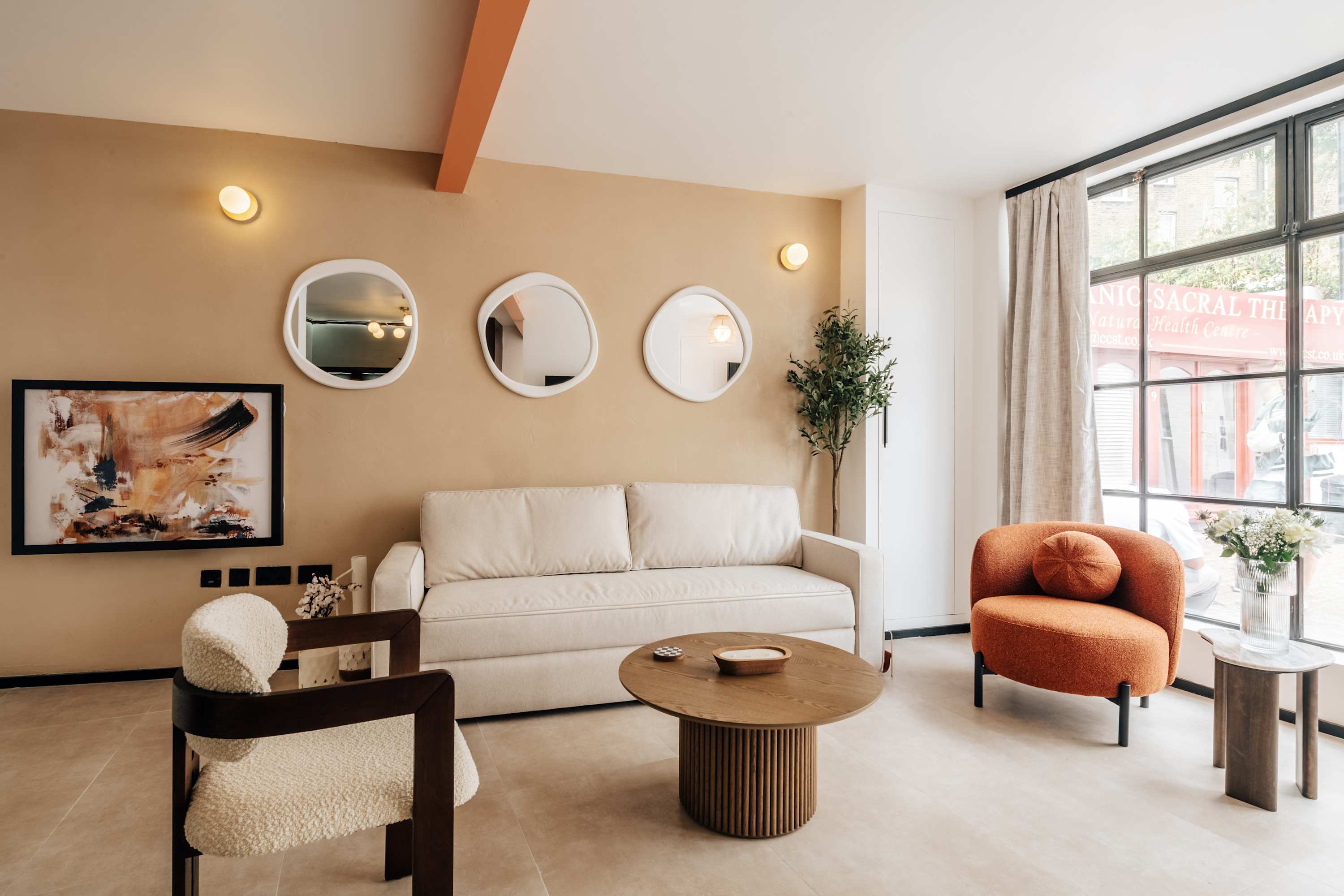 The Primrose Mews in Saint George's Mews 7 NW1 8XE - Property image 3 - VivreStays