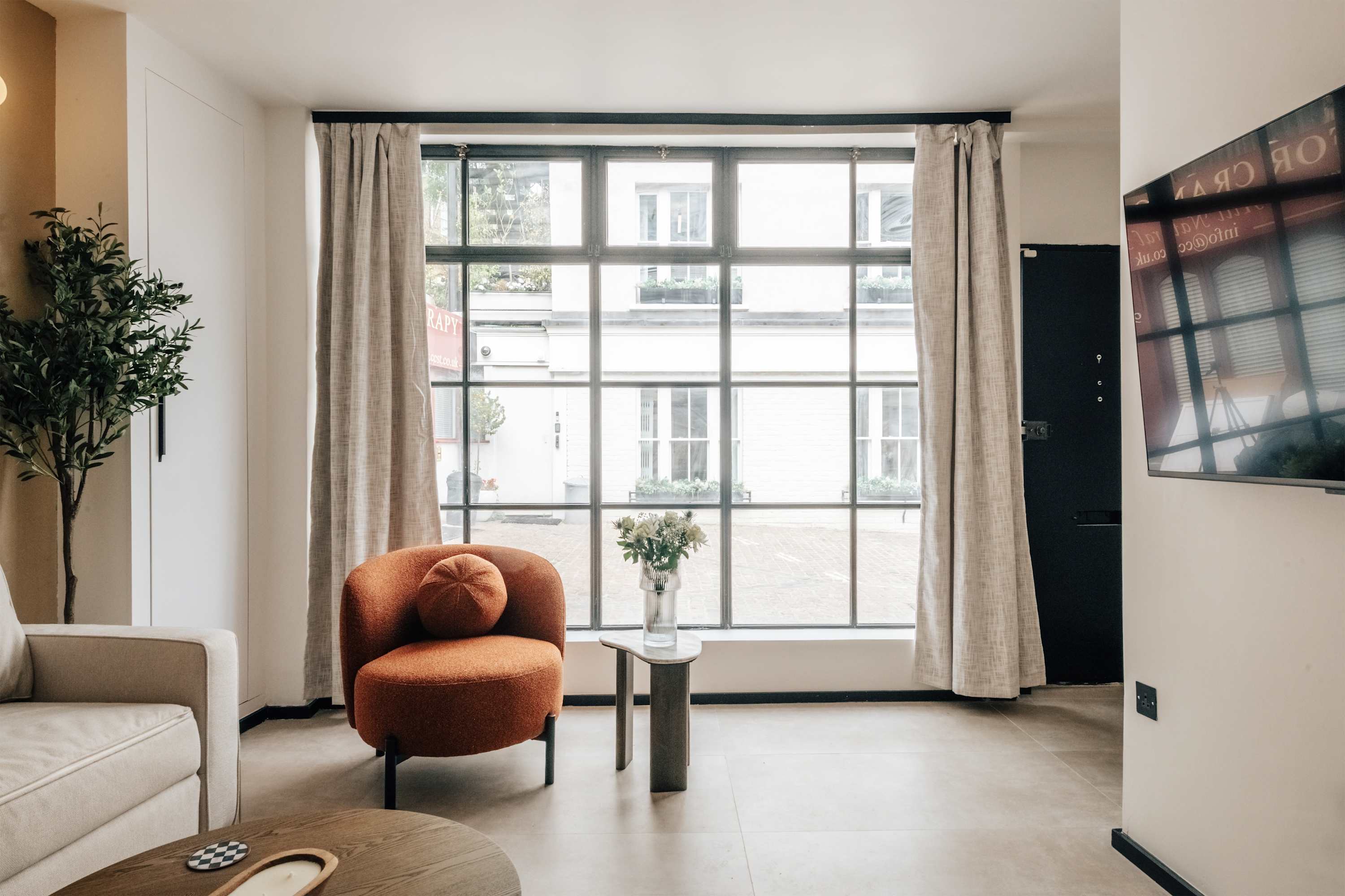 The Primrose Mews in Saint George's Mews 7 NW1 8XE - Property image 7 - VivreStays