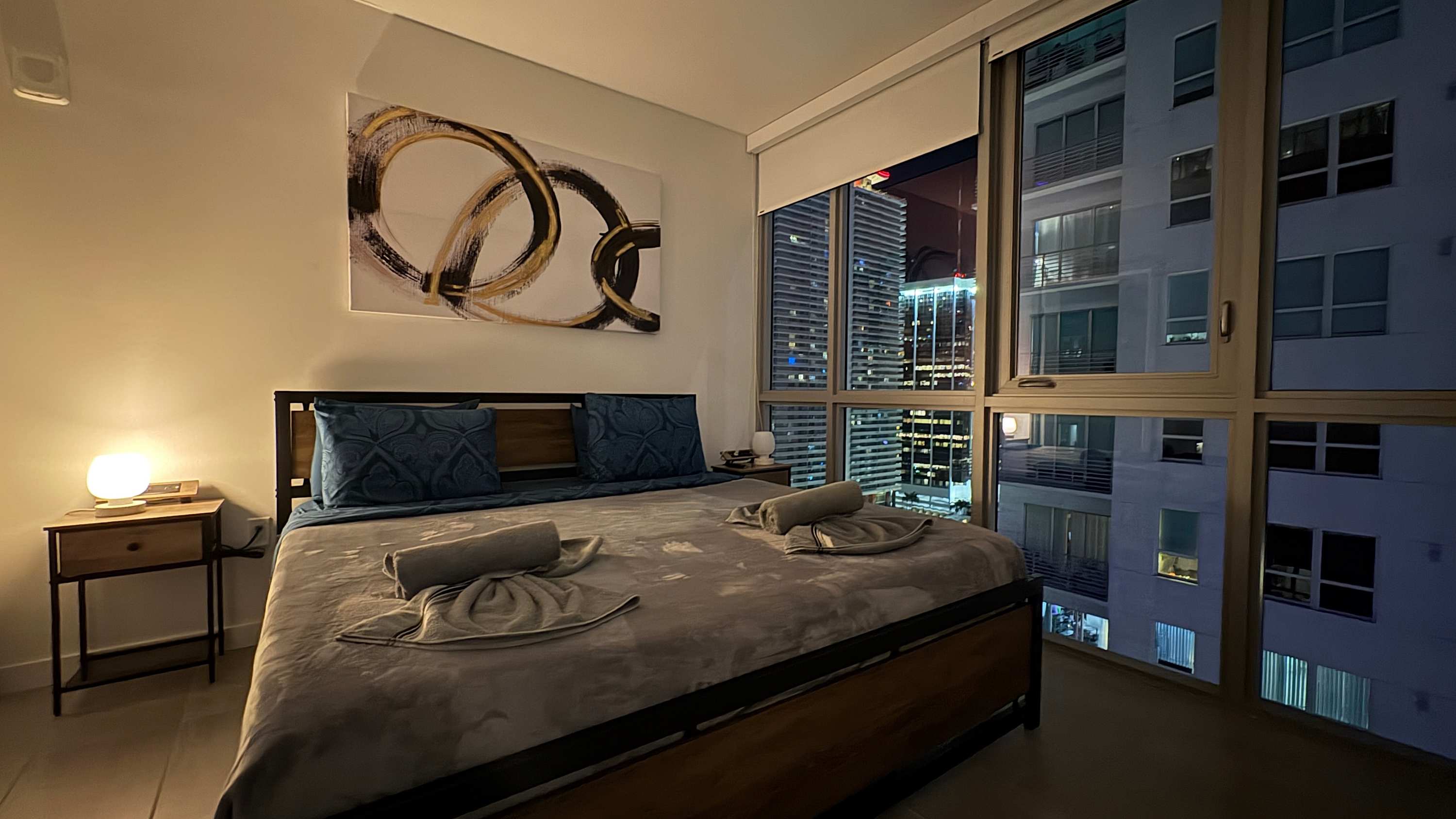 Skyline Retreat | Rare Corner + Pool & Terrace - Foto 15