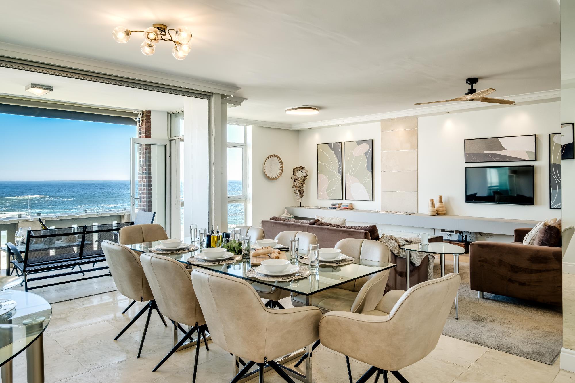 Camps Bay Beachside 2bed w Sea View Cloud 9 4