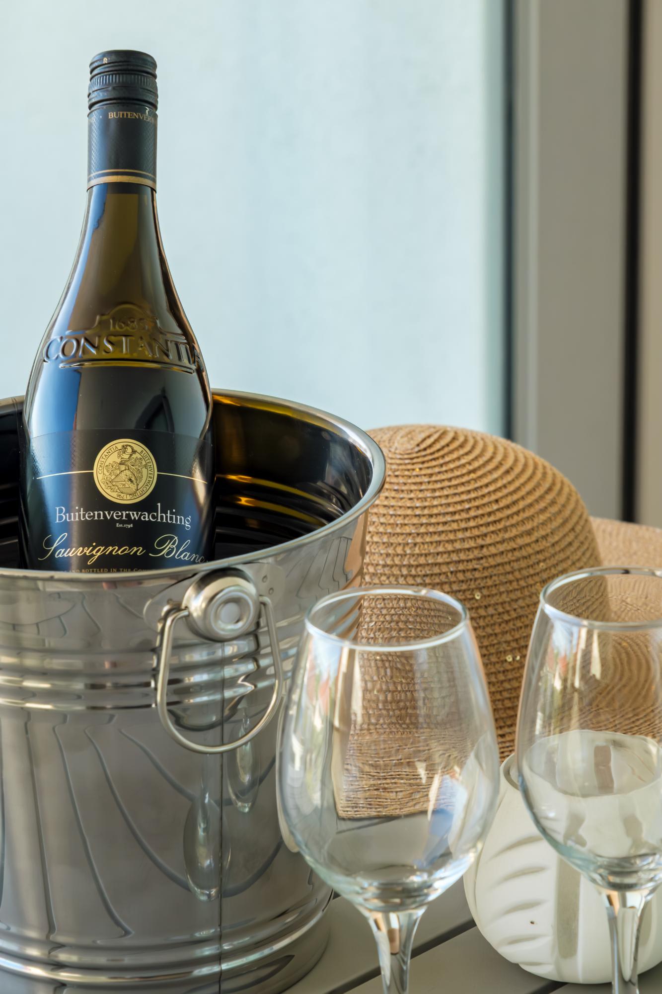 Bright 2bed in Sea Point w Sea Views Helio Haven 8