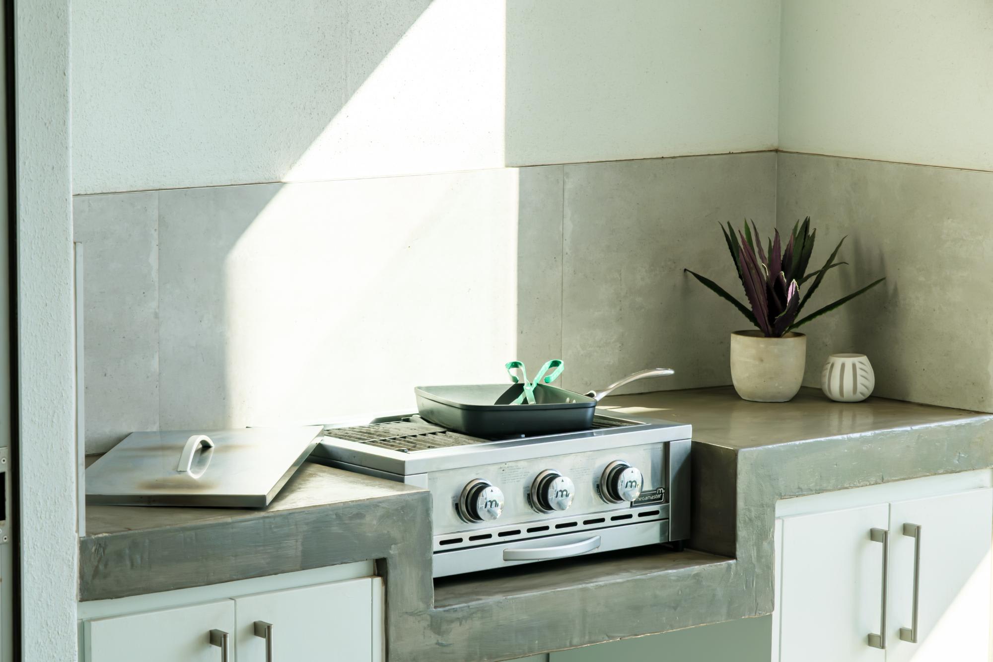 Bright 2bed in Sea Point w Sea Views Helio Haven 6