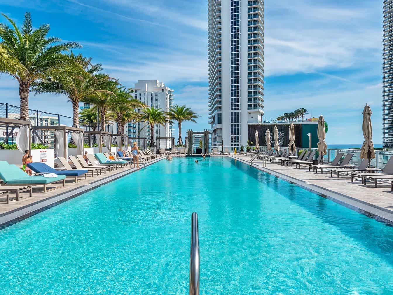 Stunning High-Floor City View 1BR Hyde Beach House