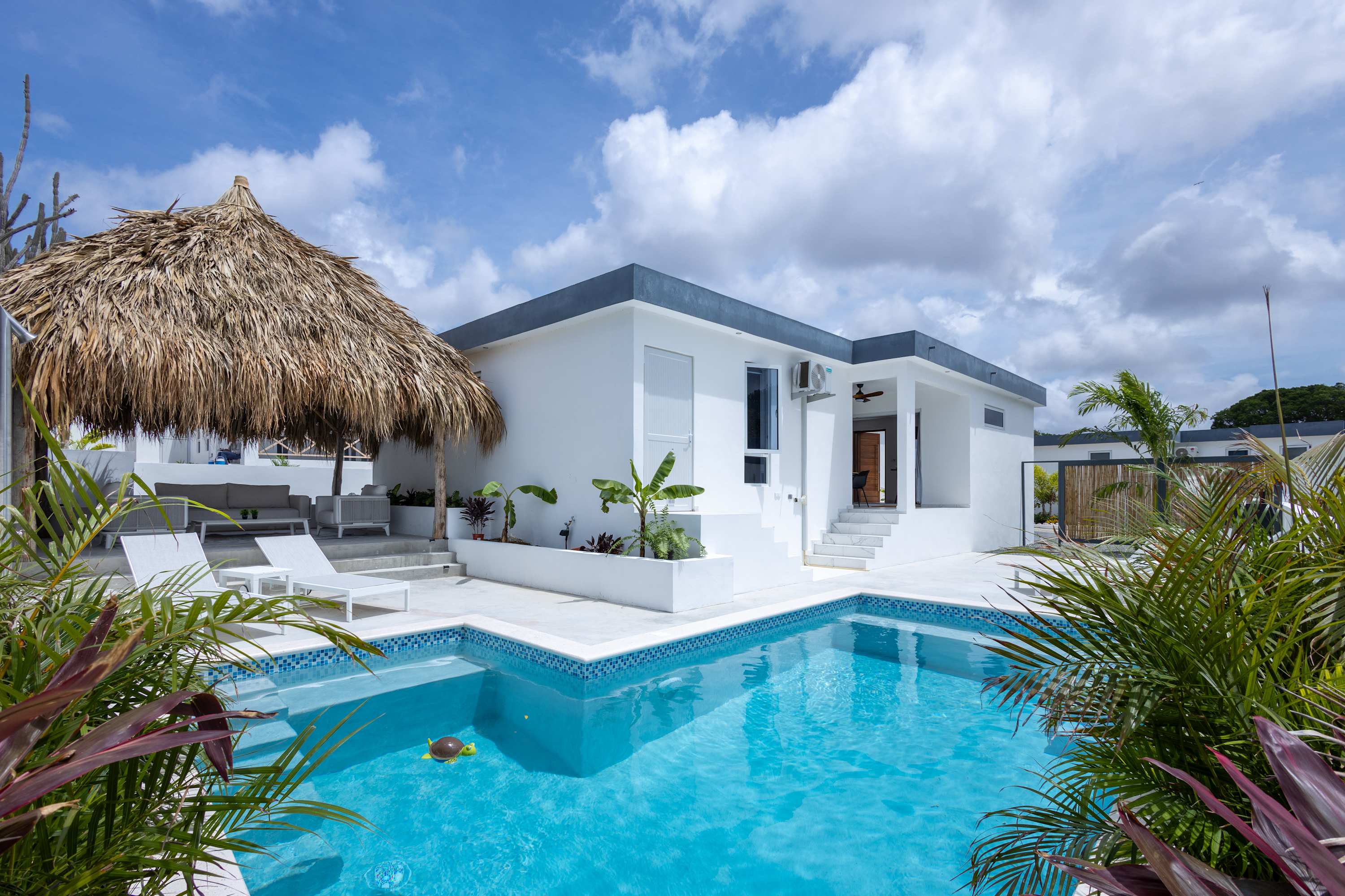 NEW | Tropical Getaway with BBQ & Pool