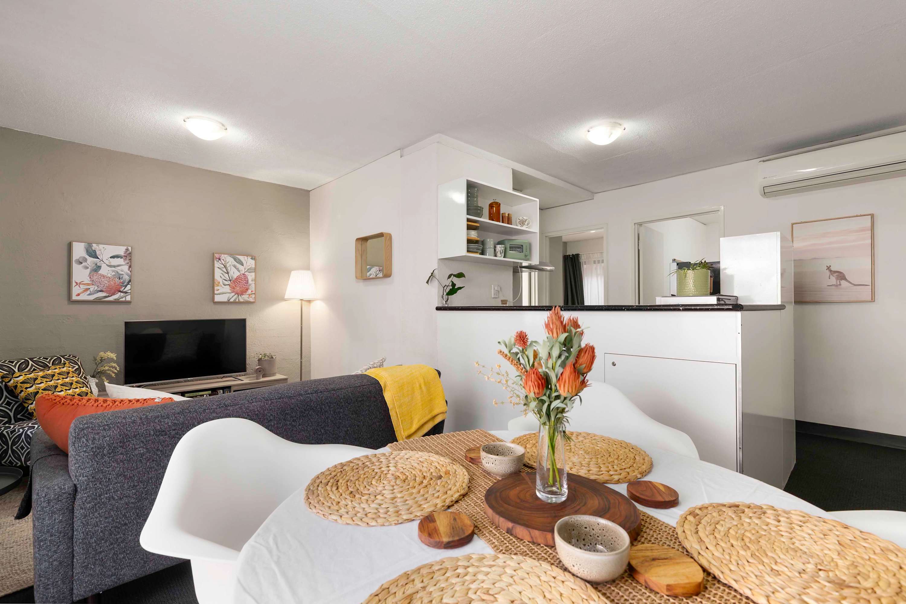 West End City 2BR Stay near UniSA — Adelaide, South Australia — vacation rental