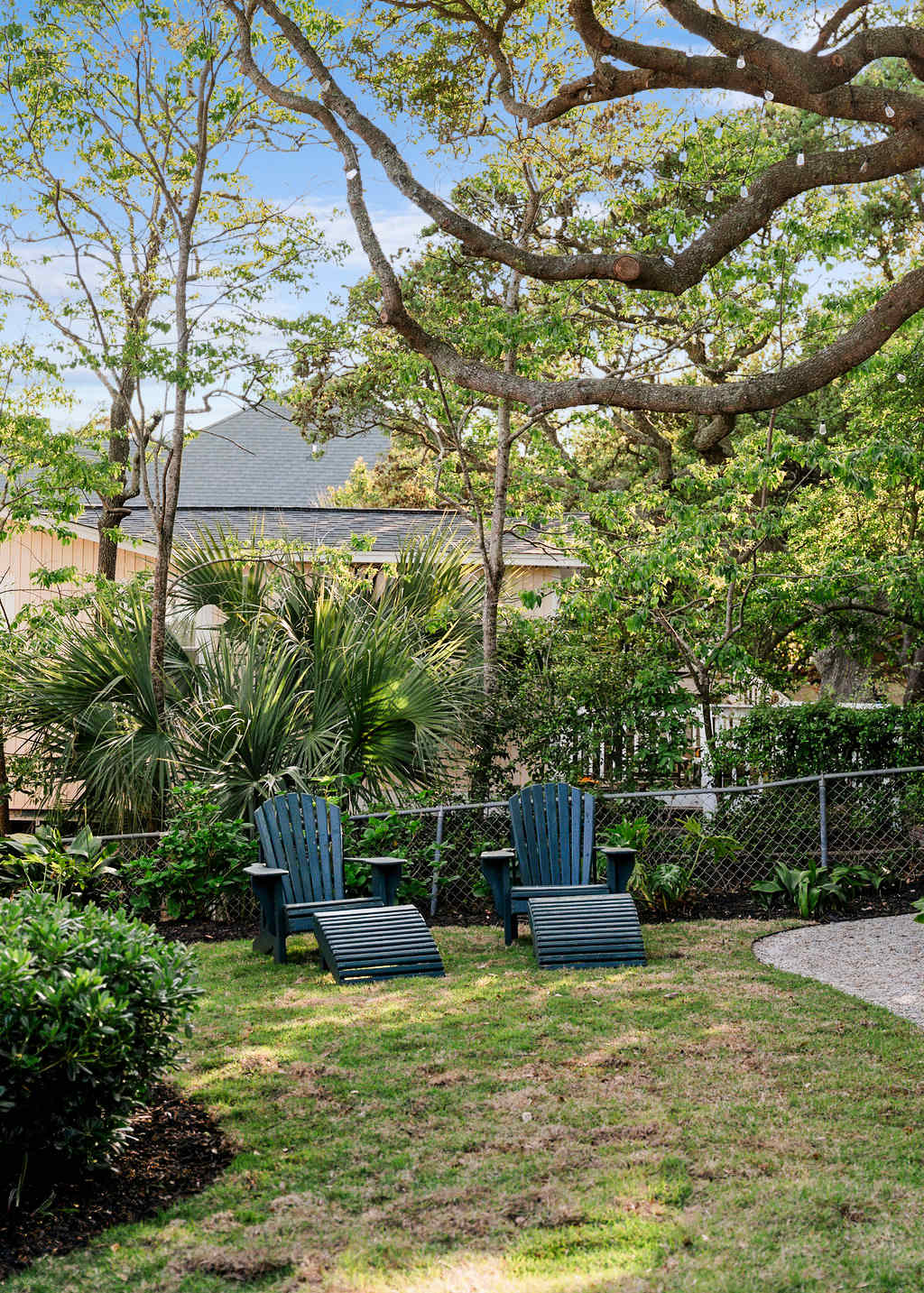 Bright 3-bed Cottage W Grill, Steps To The Beach! - Folly Beach, SC