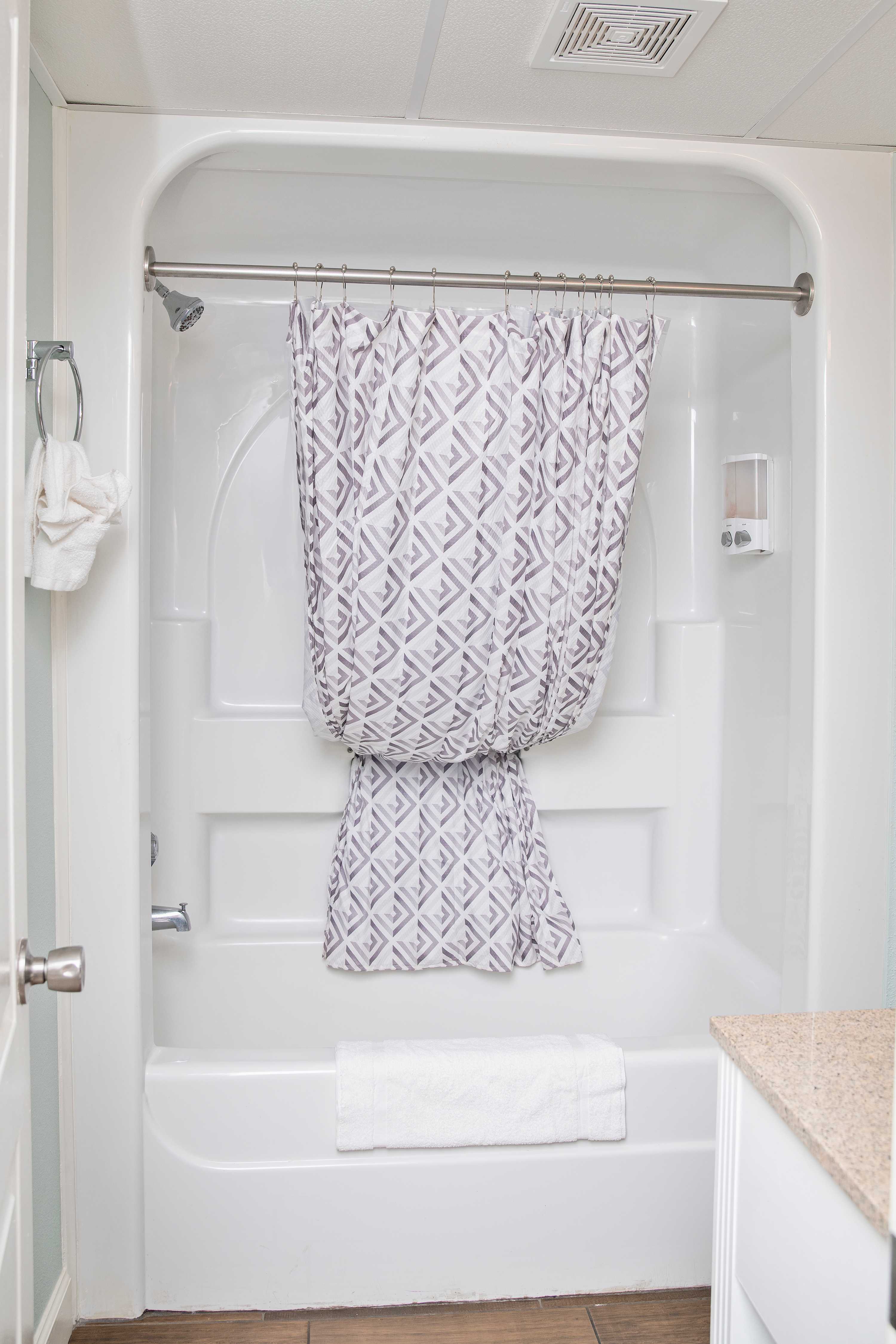 Enjoy the perfect post-beach shower experience—bright, clean, and calming.