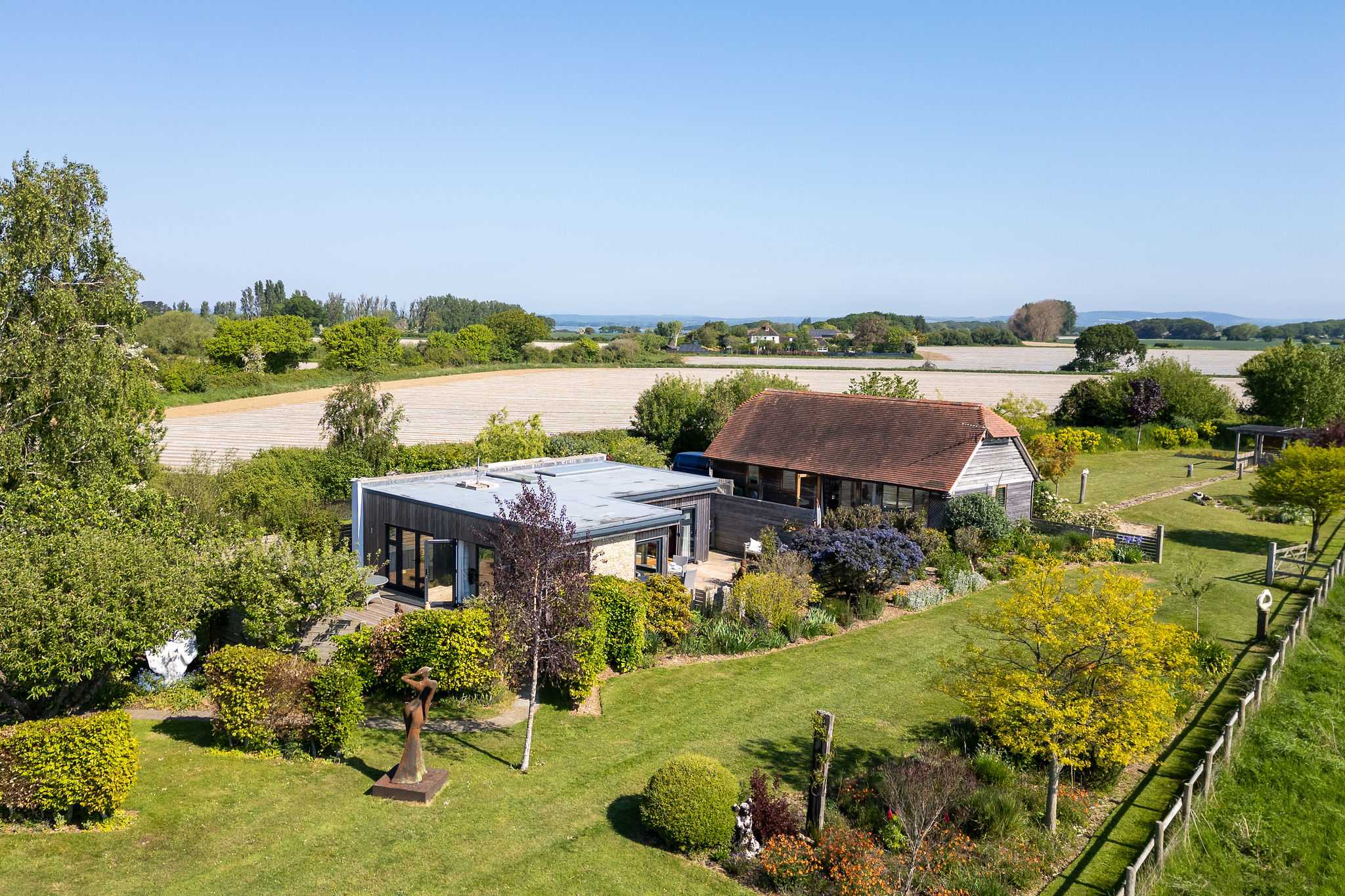 Spacious Coastal Retreat for 10 in West Wittering