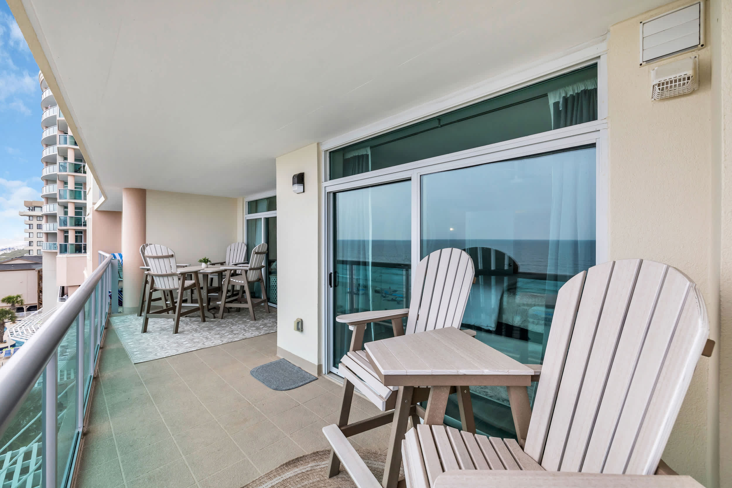 All New Oceanfront Luxury w Lazy River