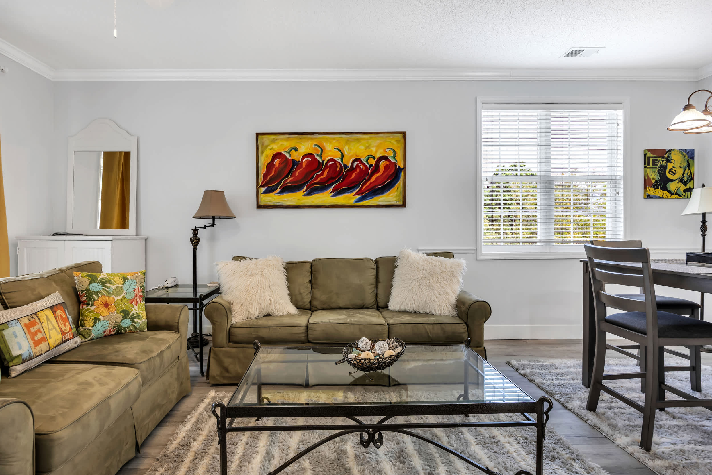 Angie's Place w Huge Resort Pool n Hot Tub