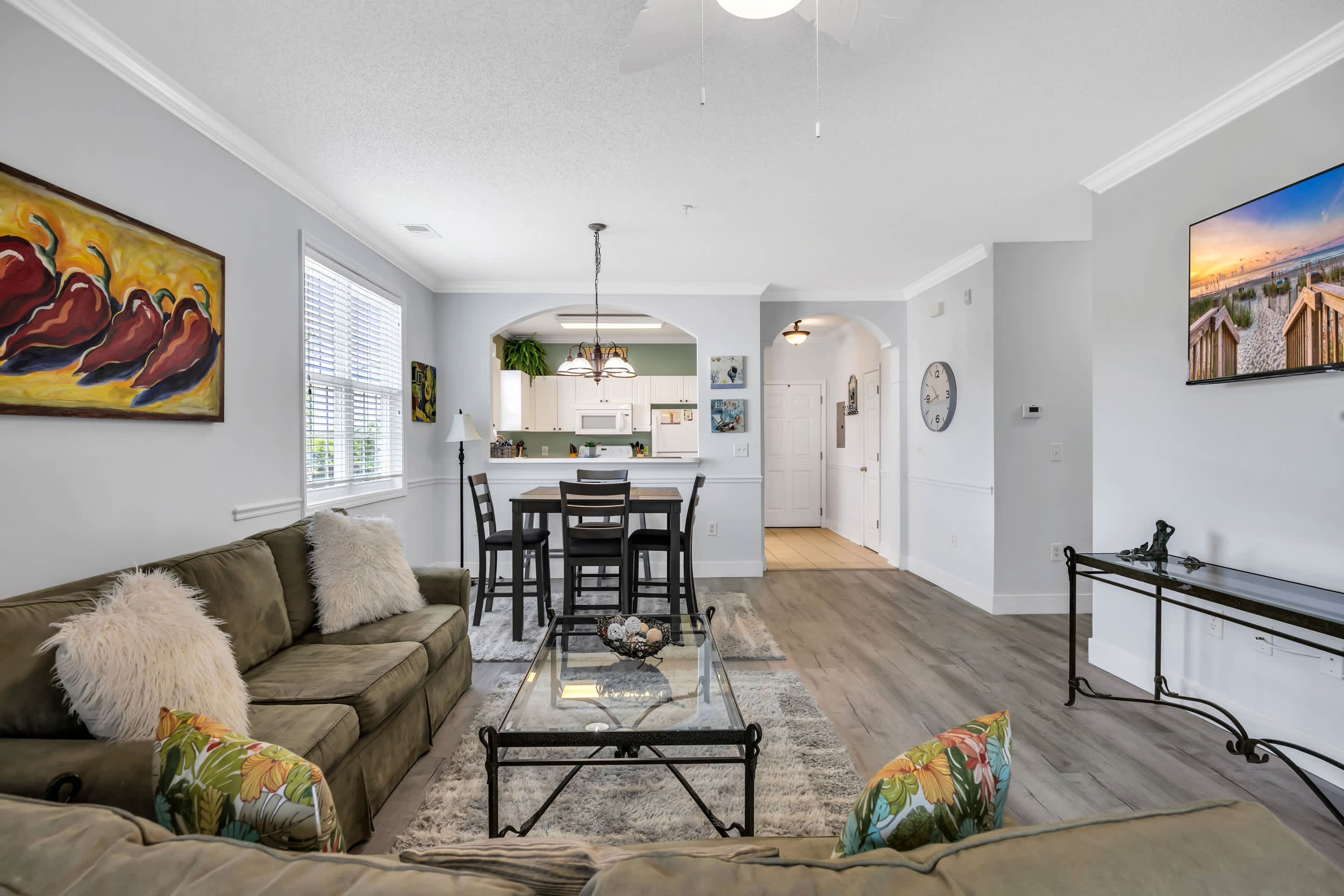 Angie's Place w Huge Resort Pool n Hot Tub